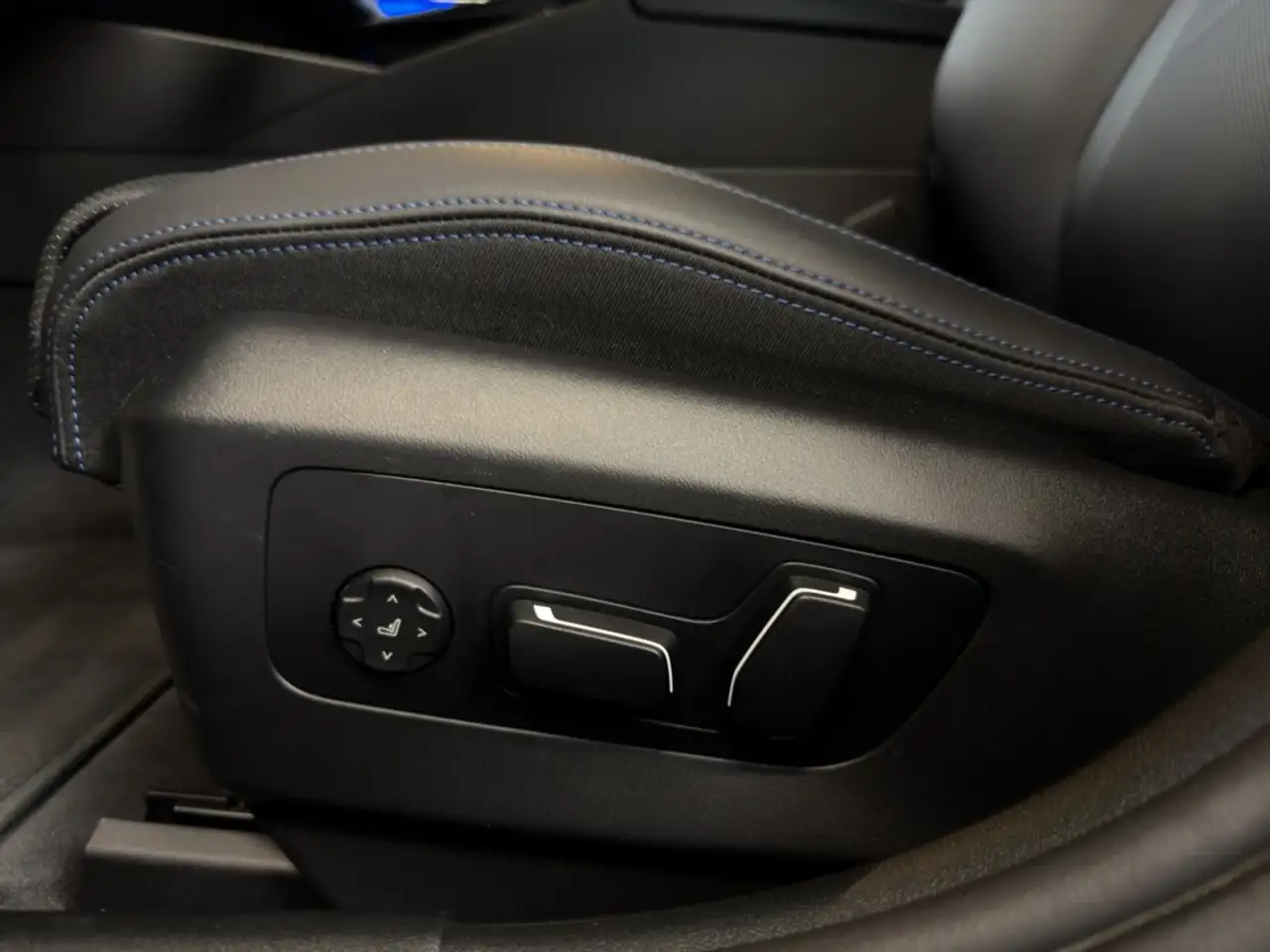 BMW i5 eDrive40 Touring M SPORT 81.2 kWh, миниатюра 21