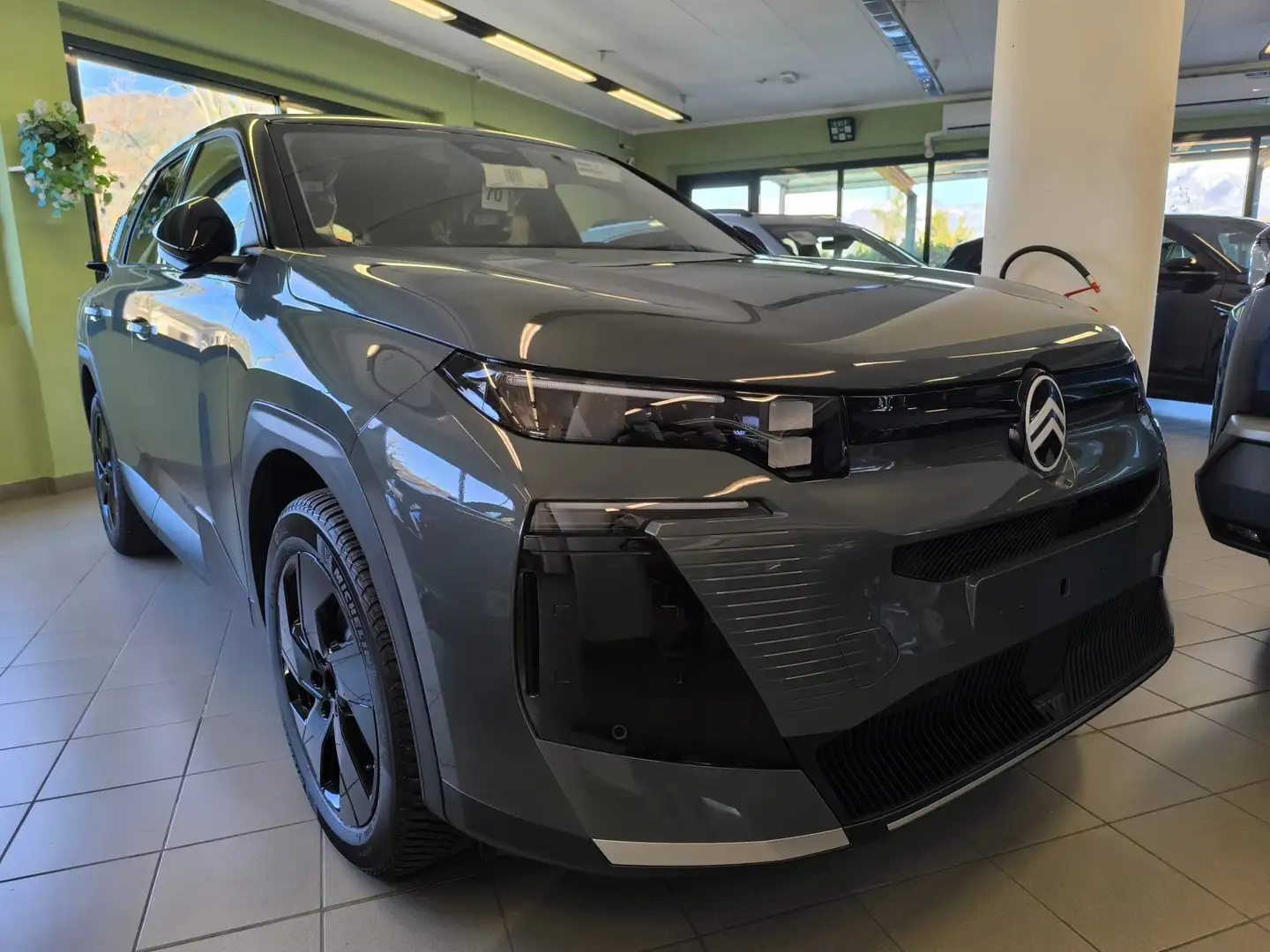Citroen C5 Aircross NUOVO MODELLO HYBRIDO PLUS 145cv PRONTA CONSEGNA Grigio - 1