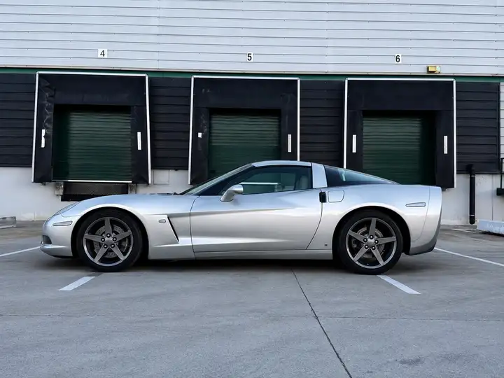 Chevrolet Corvette Coupe 2006, foto 2