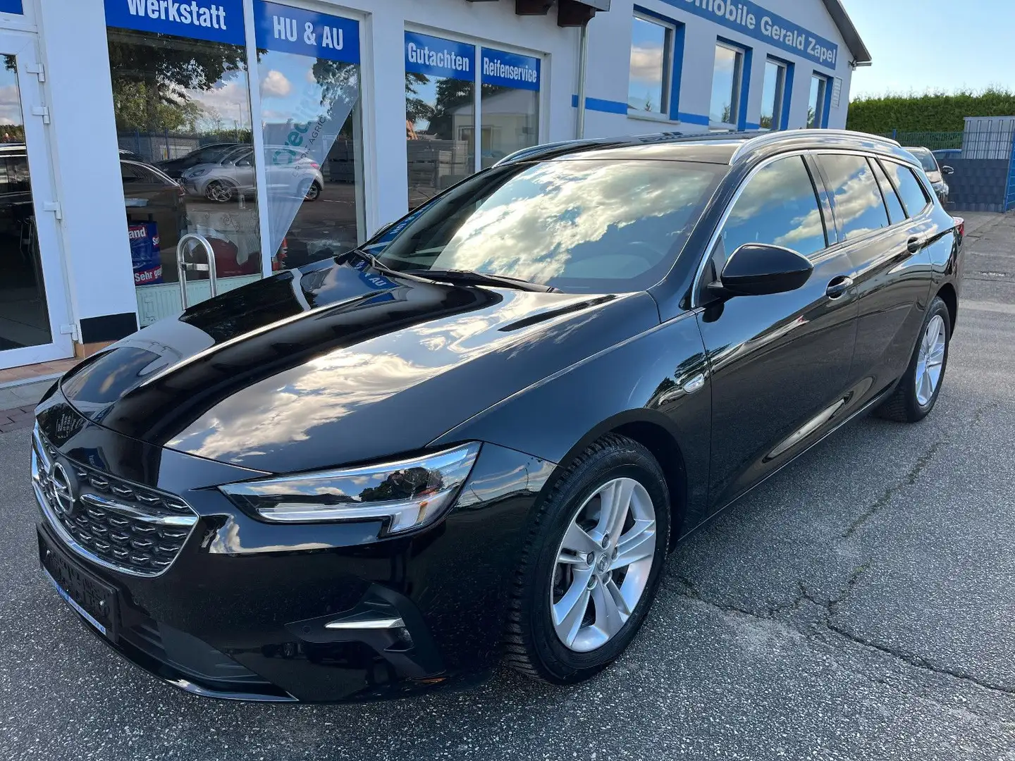 Opel Insignia B 1,5 D Sports Tourer*Business*Navi/1.H Schwarz - 1