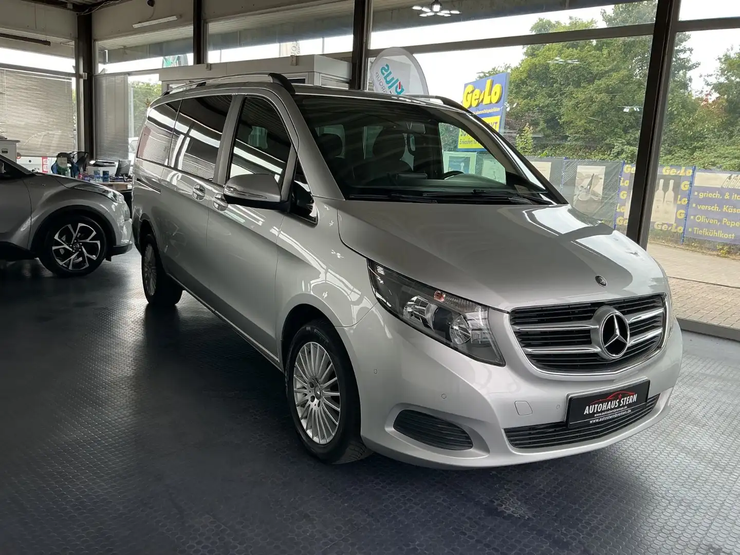 Mercedes-Benz V 220 EDITION lang Argent - 1