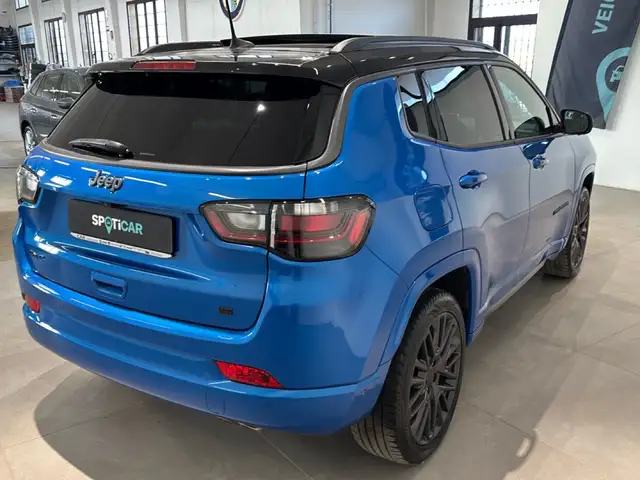 Jeep Compass view 4