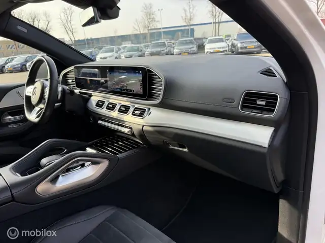 Mercedes-Benz Gle view 13