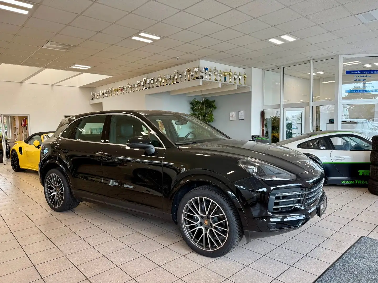 Porsche Cayenne V6 AHK, 21Zoll, PASM, Memory Negro - 1