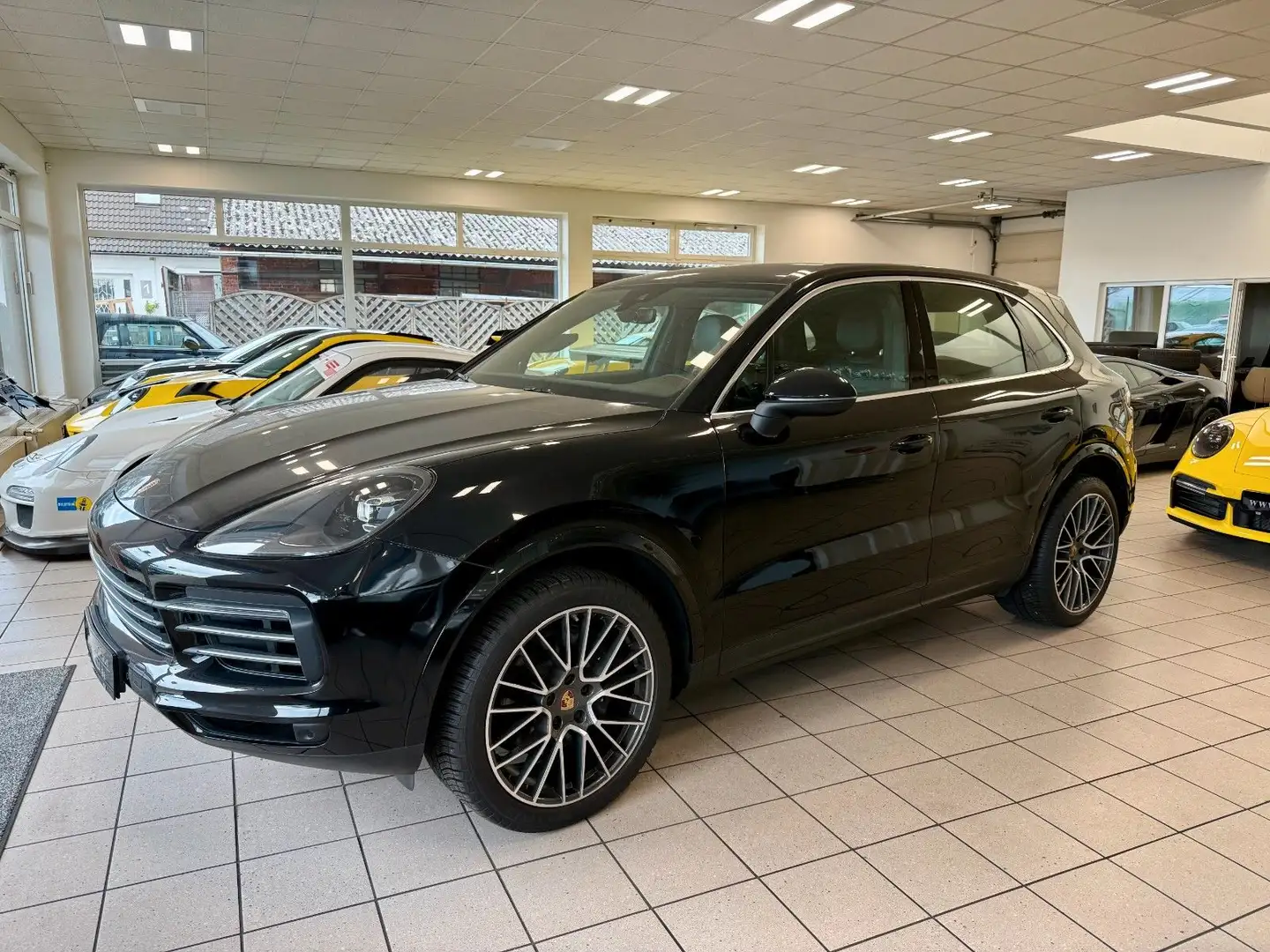 Porsche Cayenne V6 AHK, 21Zoll, PASM, Memory Negro - 2
