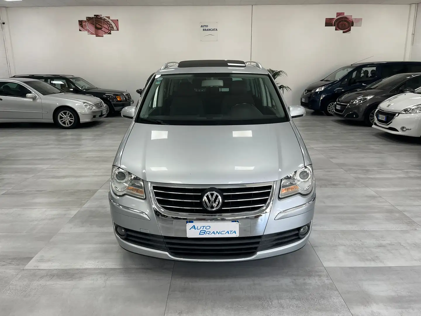 Volkswagen Touran 2.0 tdi 7 POSTI Silber - 2