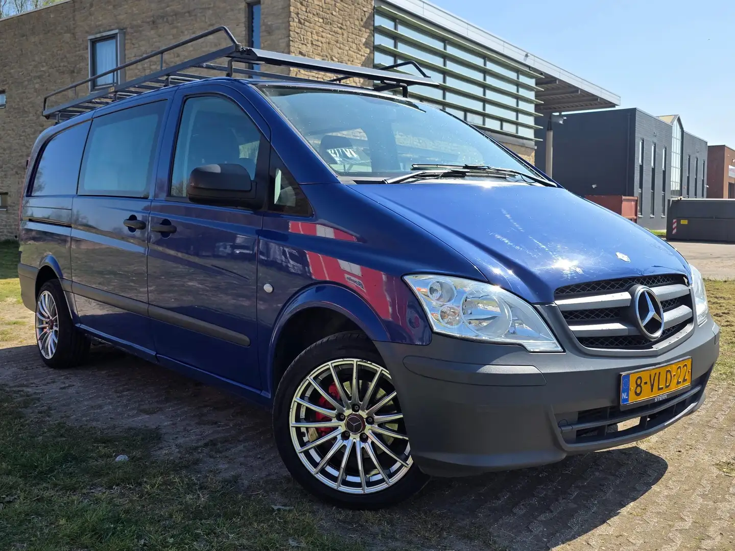 Mercedes-Benz Vito 2.2 CDI Lang 6 persoons lage km 18 inch LM display Blauw - 1