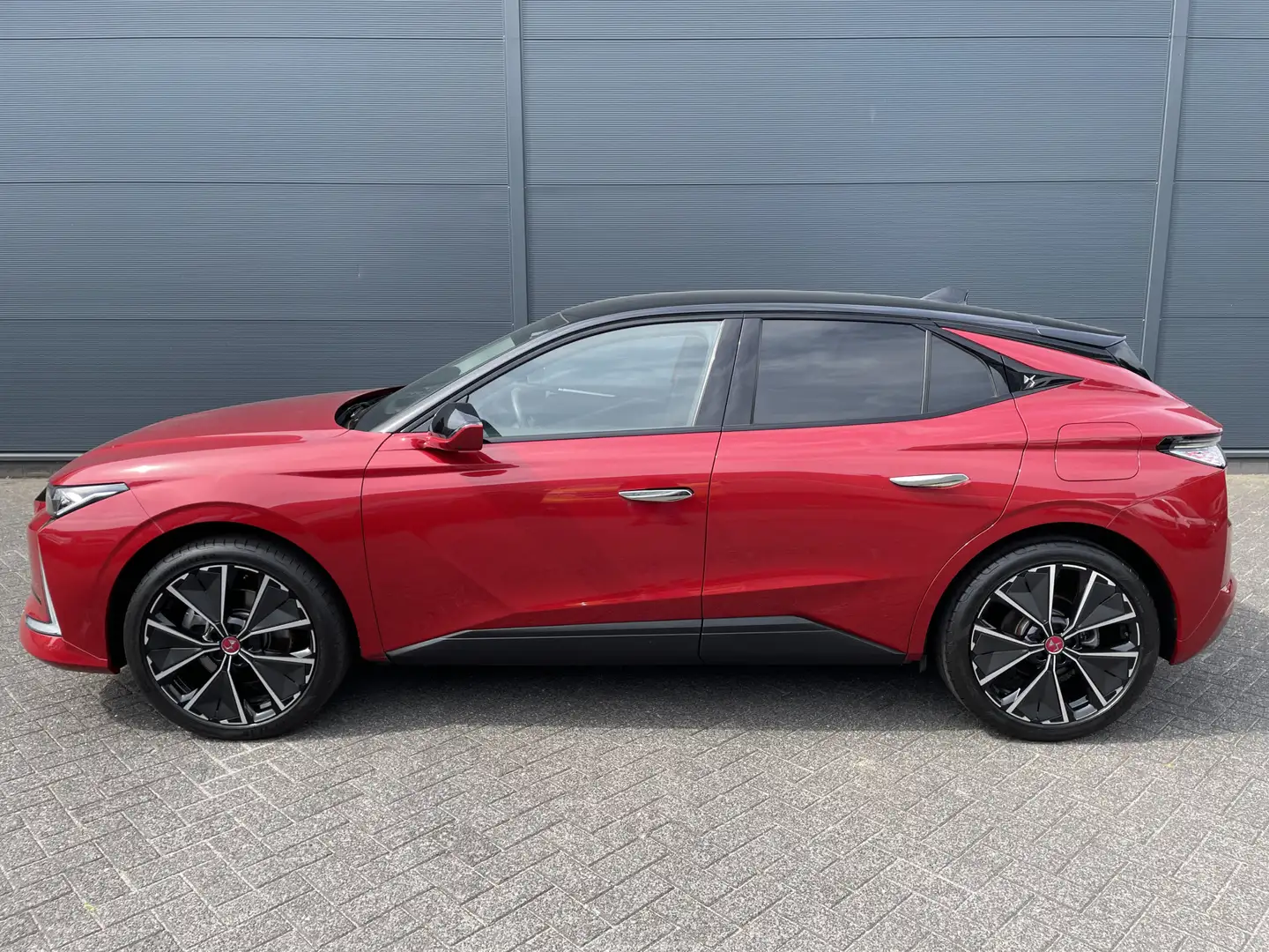 DS Automobiles DS 4 225pk E-Tense Performance Line+ (Trekhaak - NightV Rouge - 2