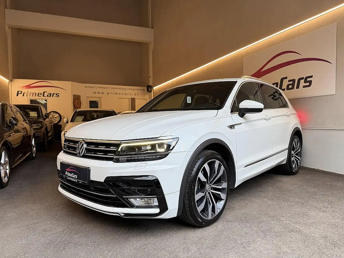 Volkswagen Tiguan 2,0 TDI SCR 4Motion Highline DSG/R-LINE/PANO/LE... Weiß - 1