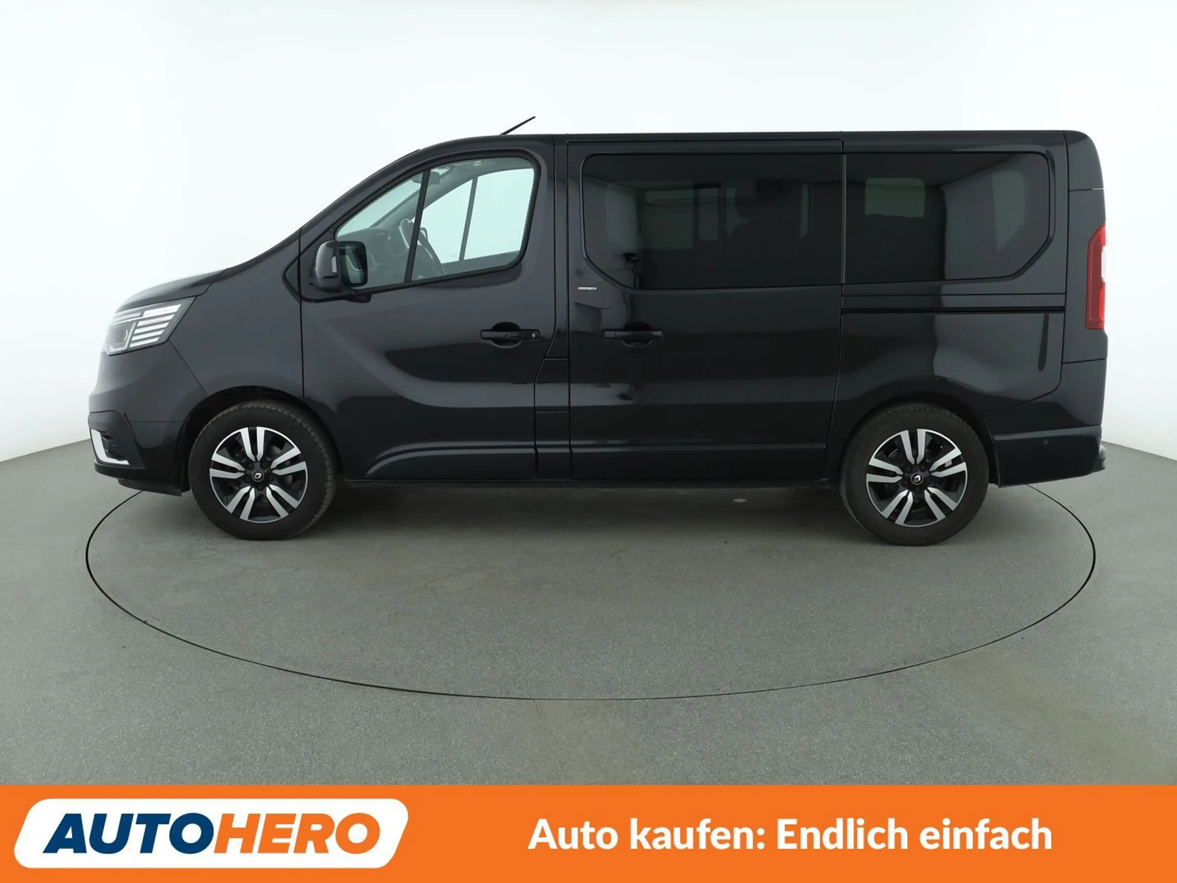 Renault Trafic 2.0 BLUE dCi L1H1 SpaceClass Aut.*NAVI*CAM*PDC* — photo 3