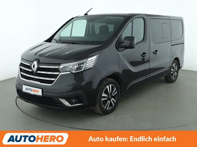 2022 Renault Trafic in Black for sale