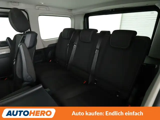 Renault Trafic view 10