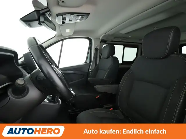 Renault Trafic view 11