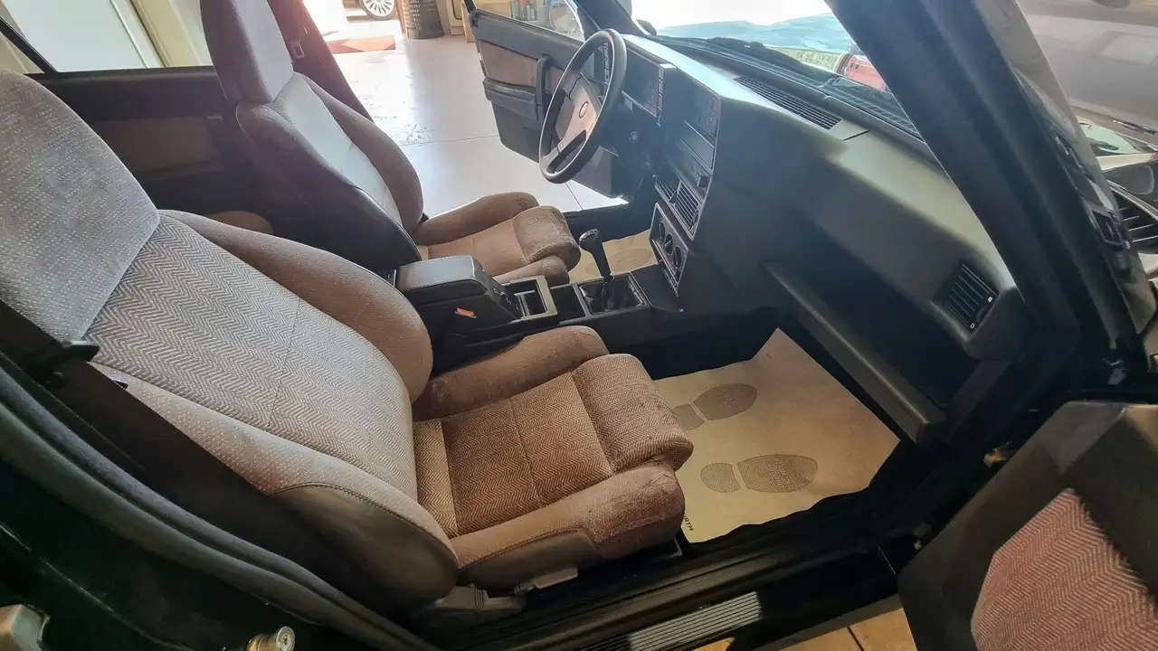 Alfa Romeo 75 1.8t America, foto 11