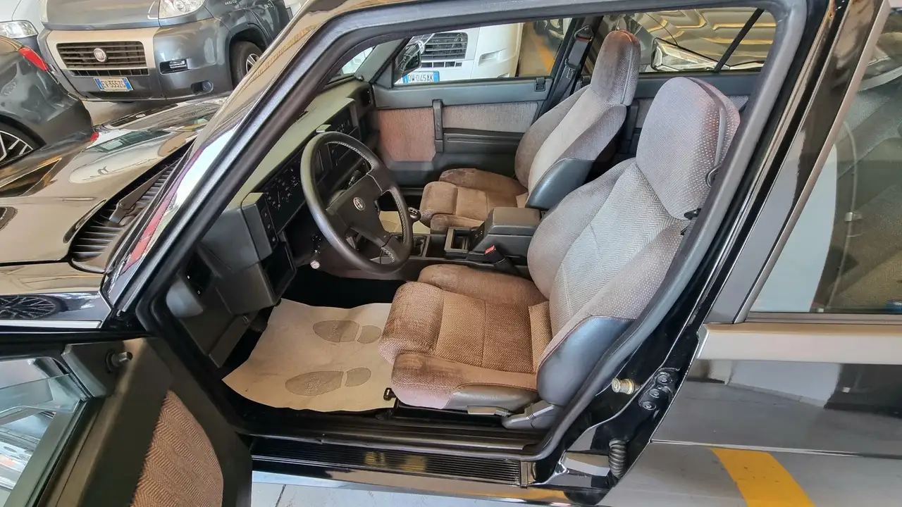 Alfa Romeo 75 1.8t America, foto 9
