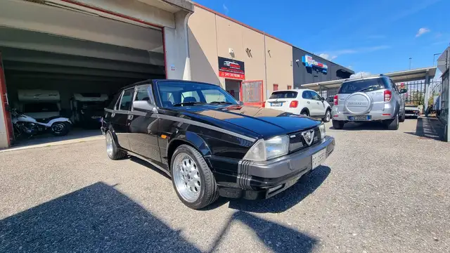Alfa Romeo 75 1.8t America