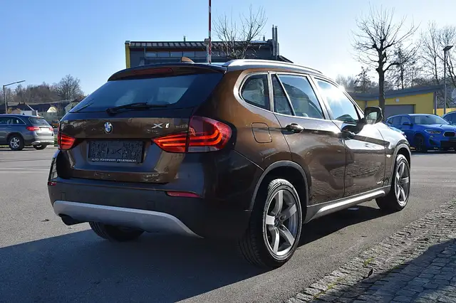 BMW X1 view 3
