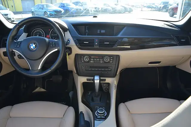 BMW X1 view 12
