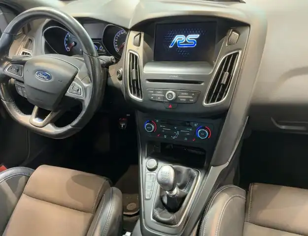 Ford Focus view 6