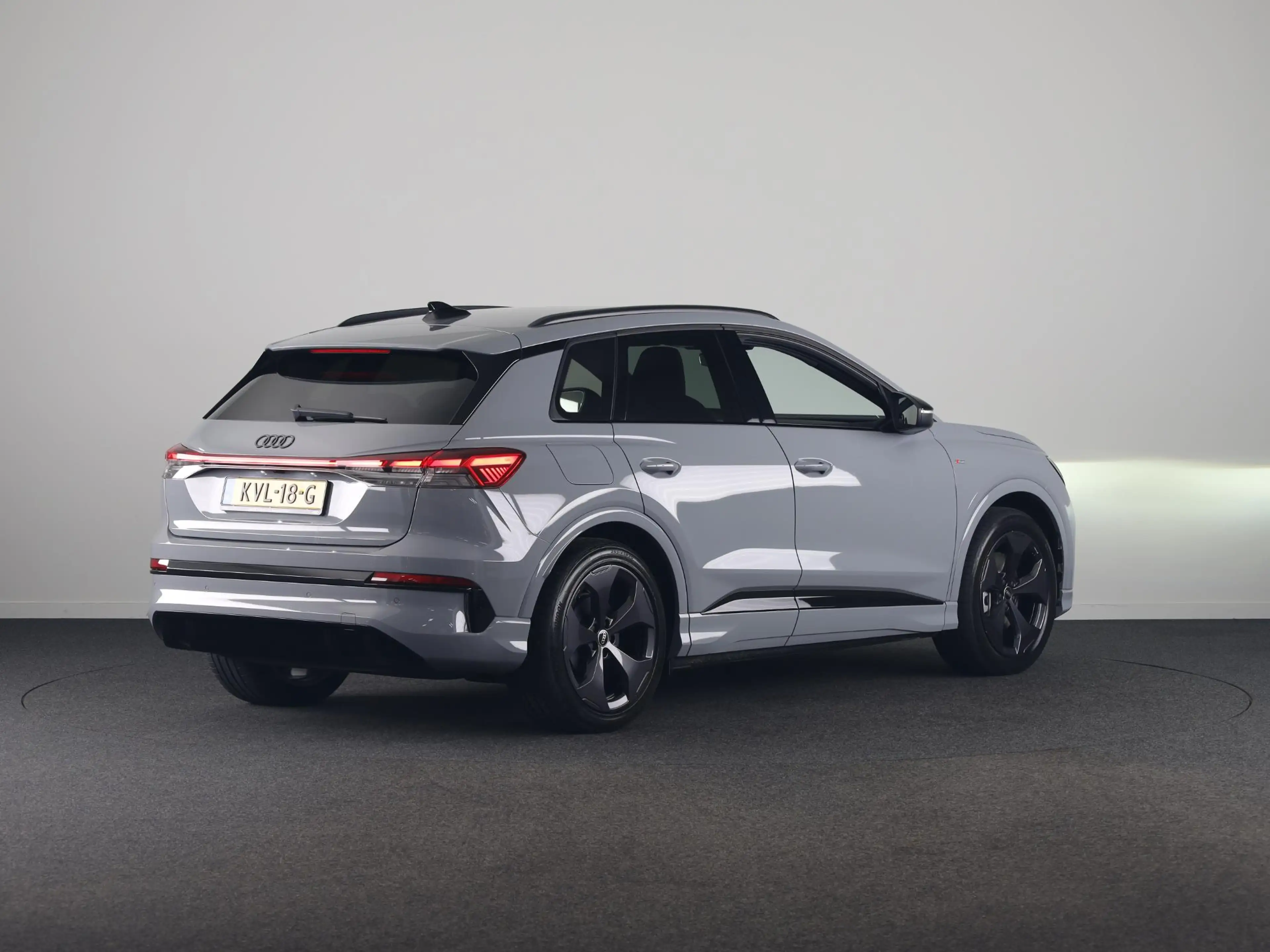 Audi Q4 e-tron S edition performance 82 kWh 286pk | Nieuw model | — photo 4