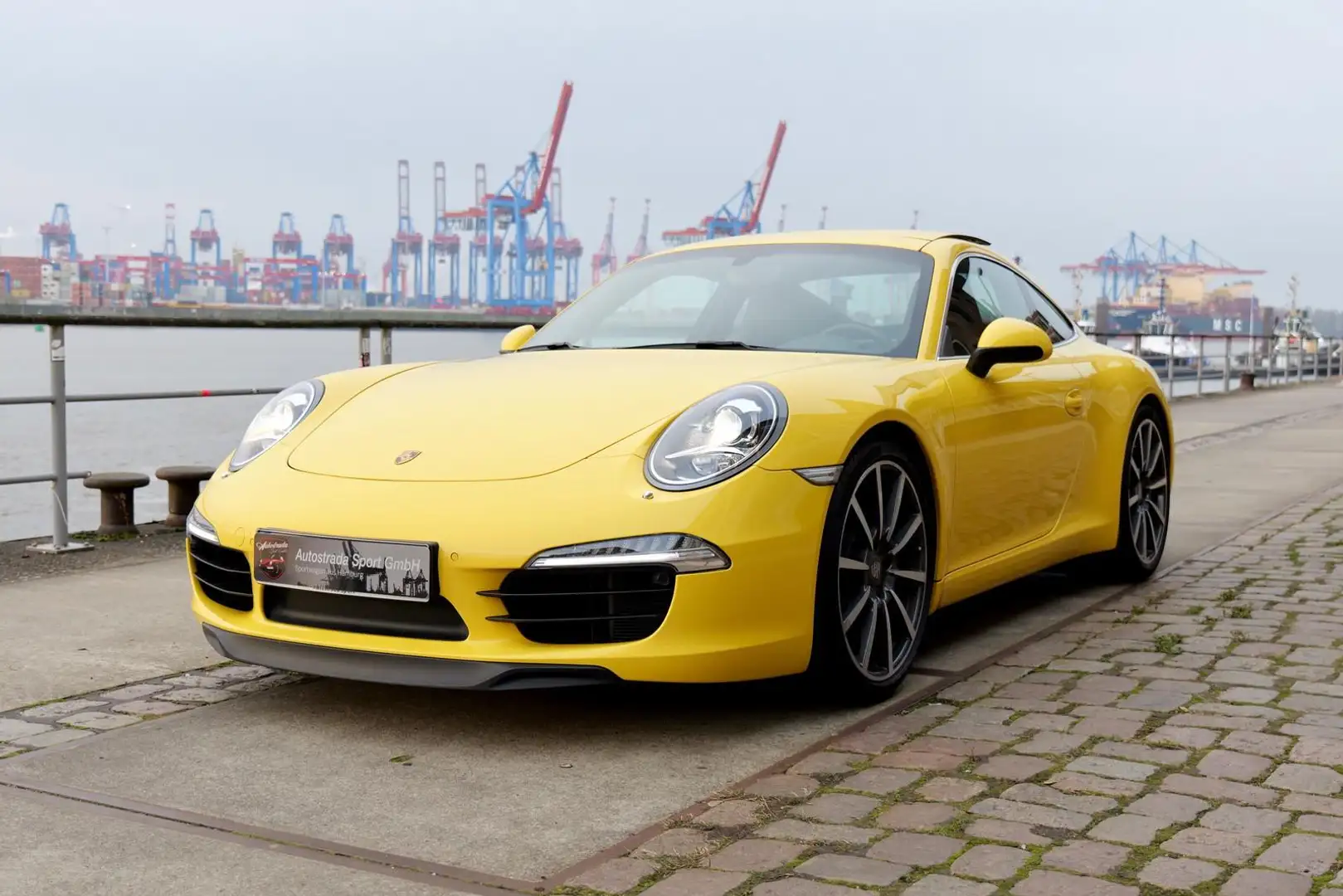 Porsche 991 Carrera S Sportsitze, Sport-Chrono-Paket Gelb - 1