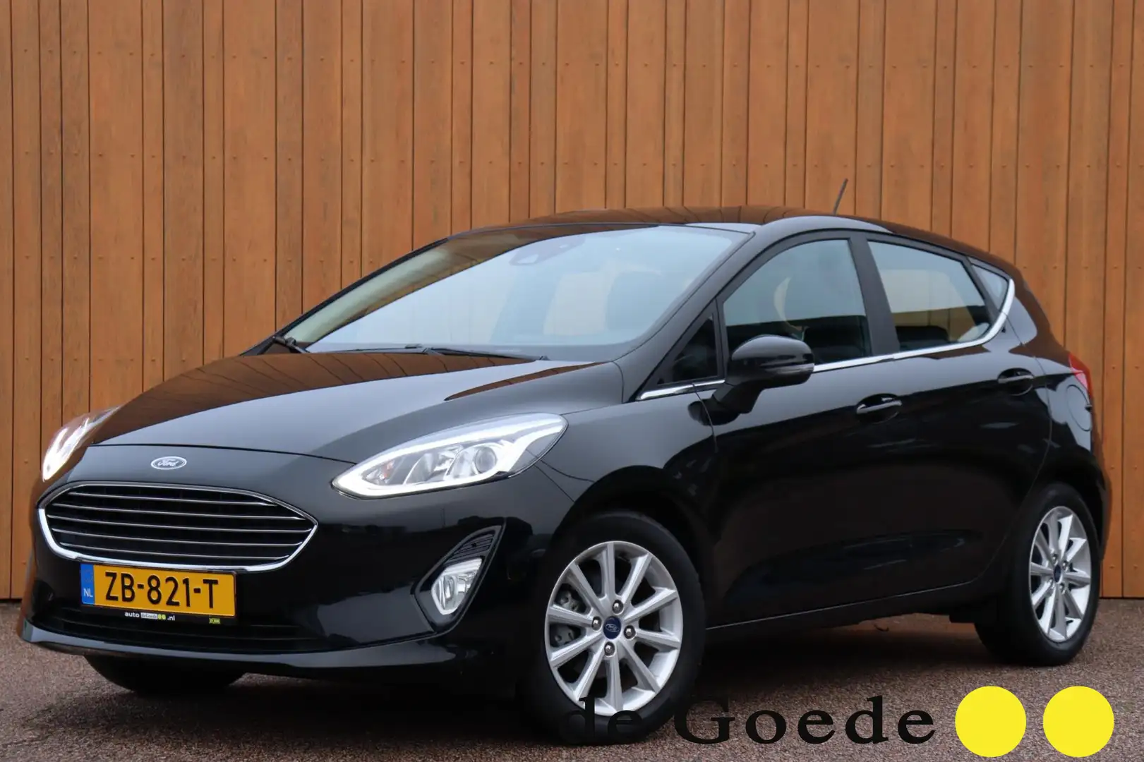 Ford Fiesta 1.0 EcoBoost Titanium org.NL Zwart - 1