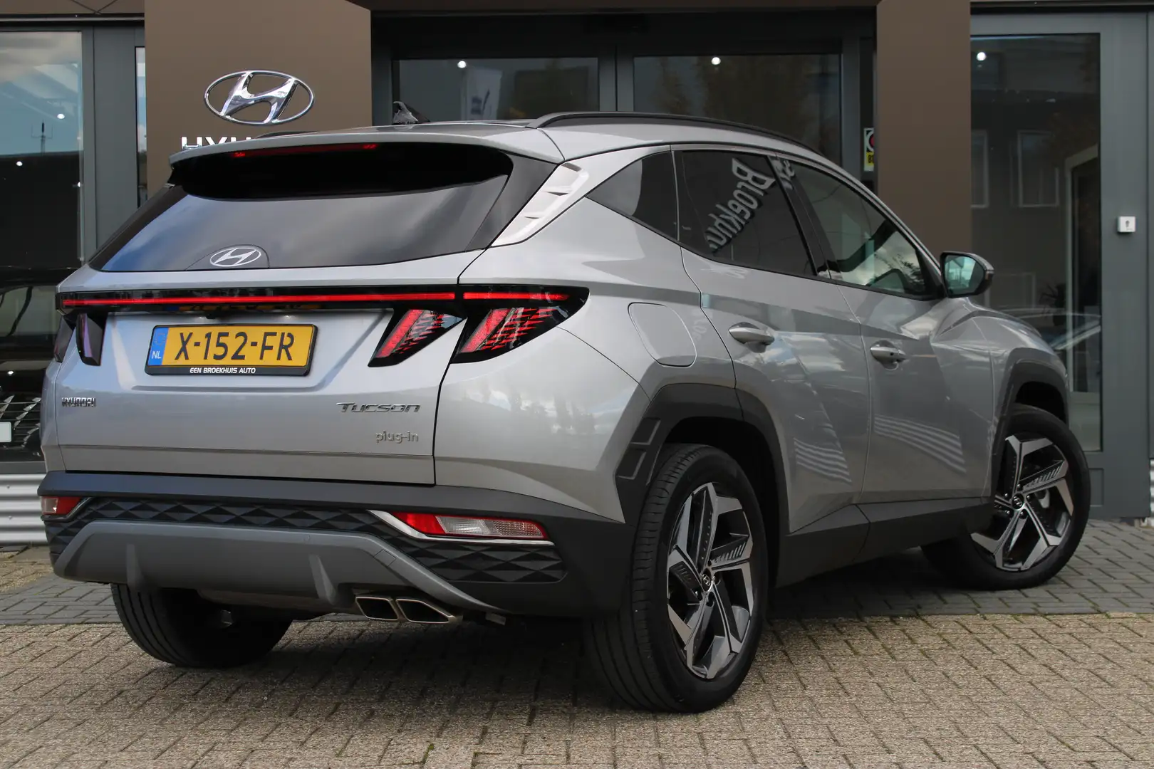 Hyundai TUCSON 1.6 T-GDI PHEV Comfort Smart 4WD | Cruise control Gris - 2