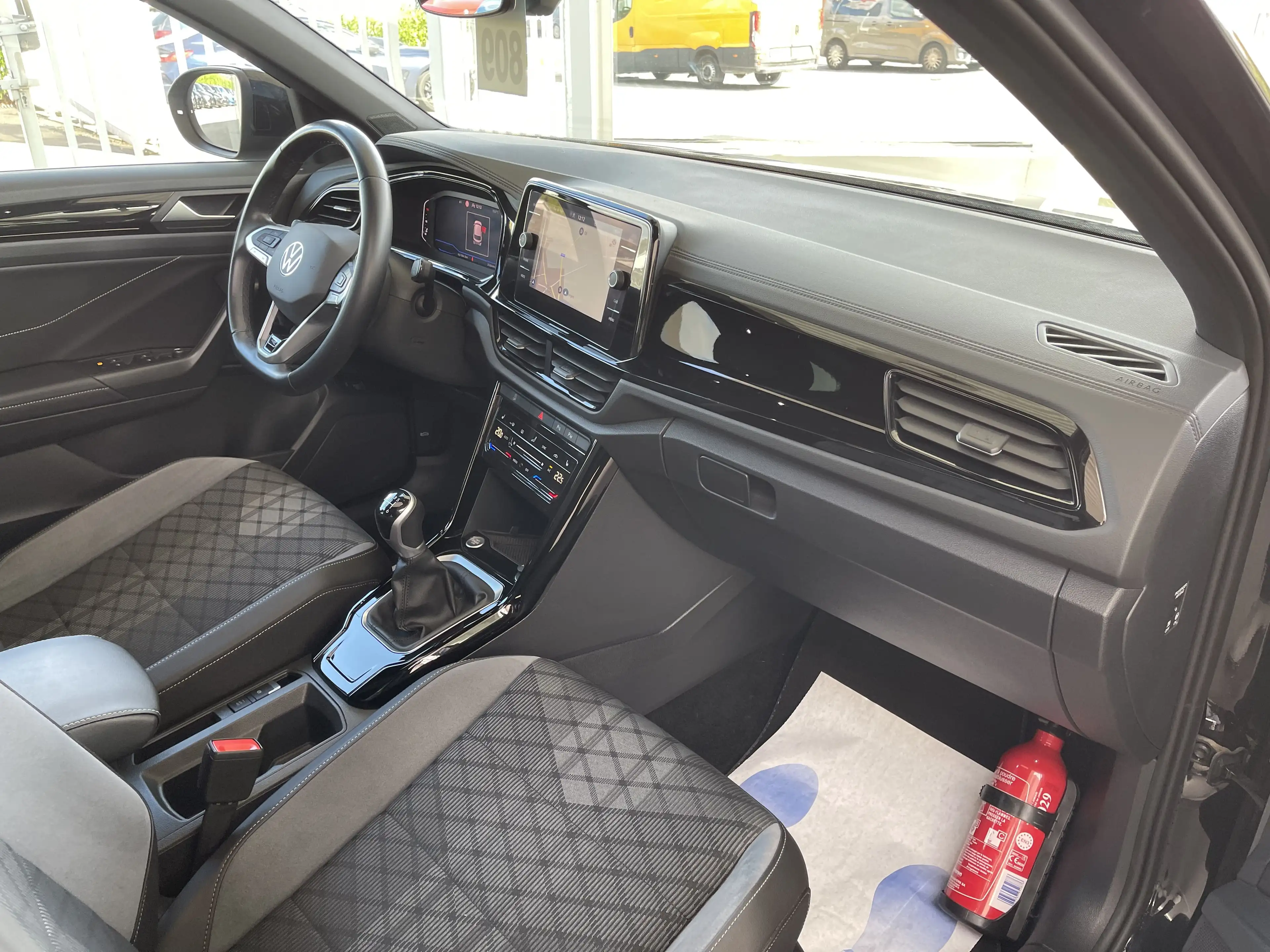 Volkswagen T-Roc 1.0 TSI *** GARANTIE + R-LINE + TOIT PANO + LED + COCKPIT *** — photo 9