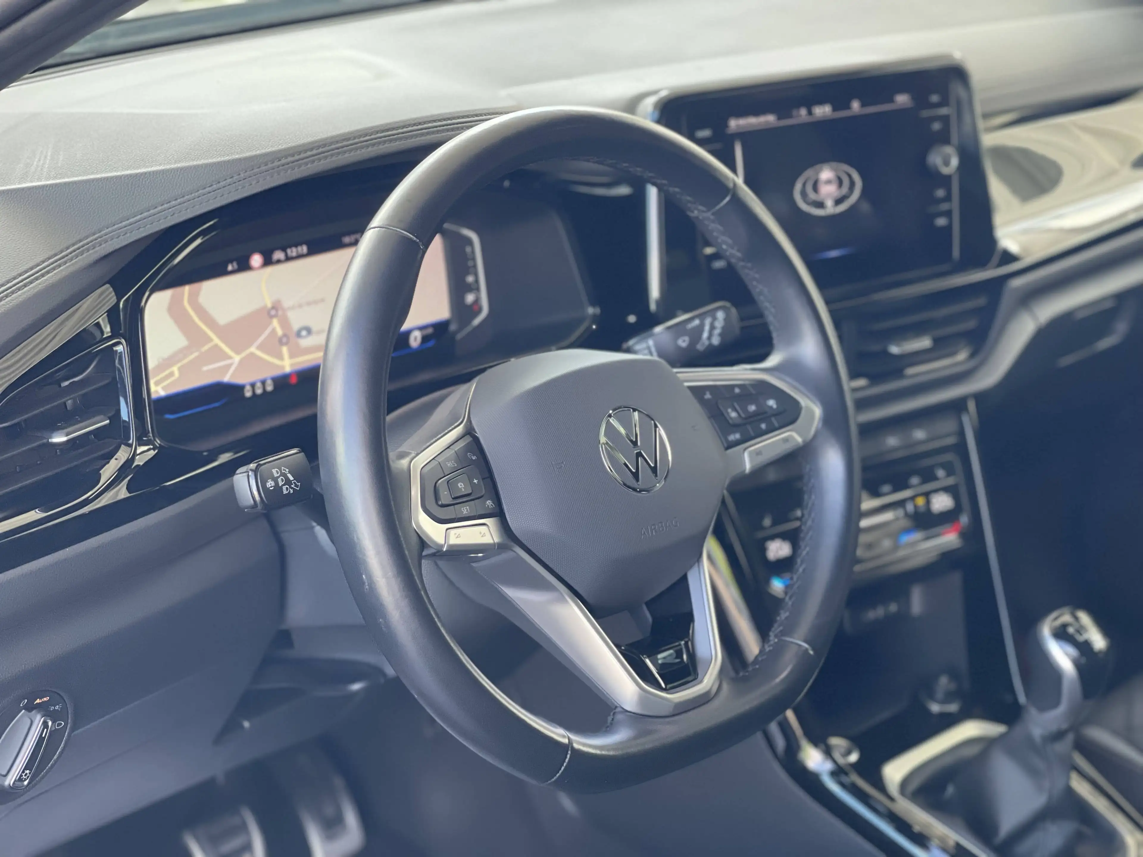 Volkswagen T-Roc 1.0 TSI *** GARANTIE + R-LINE + TOIT PANO + LED + COCKPIT *** — photo 14