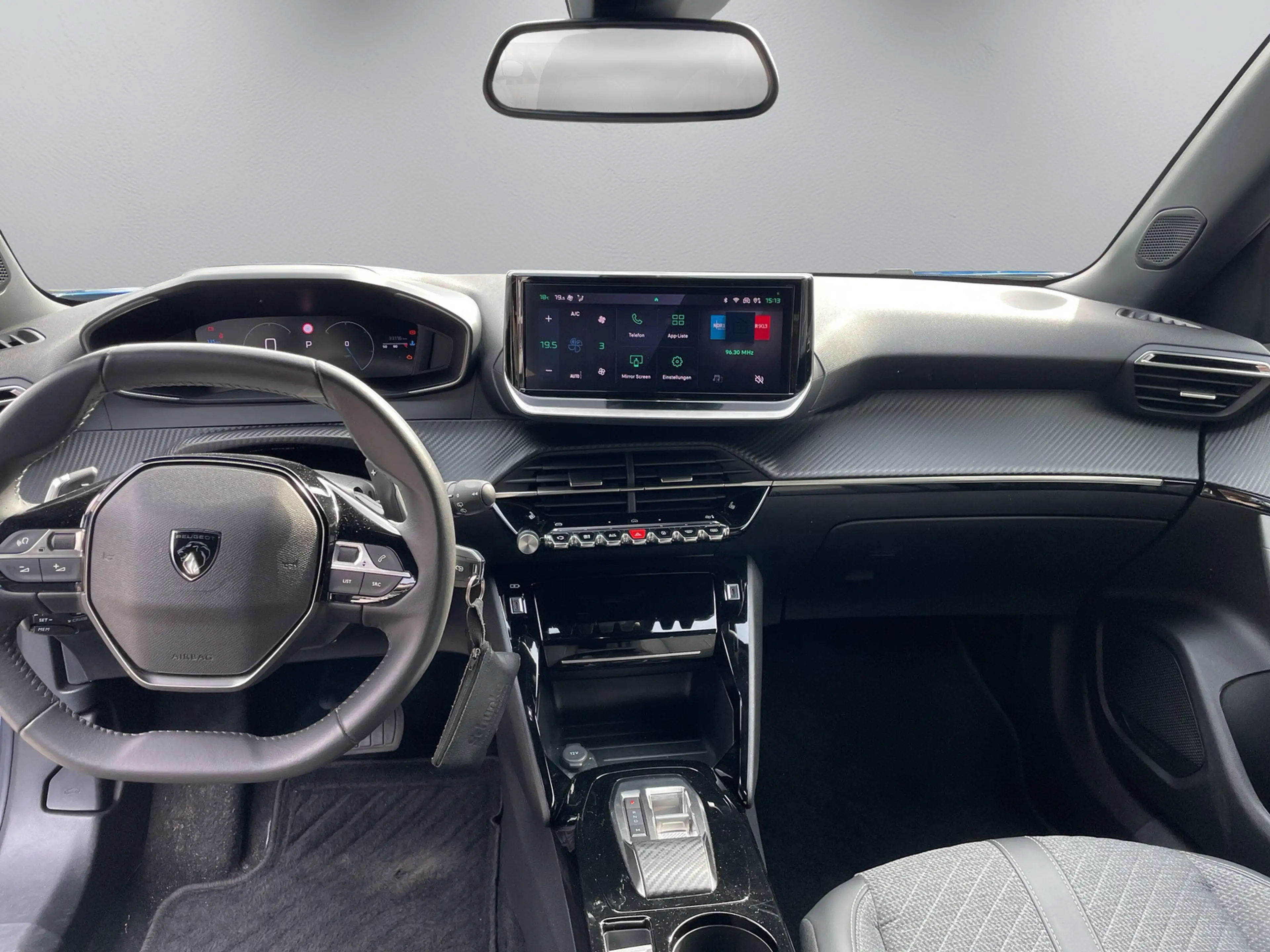 Peugeot 2008 Allure — photo 13