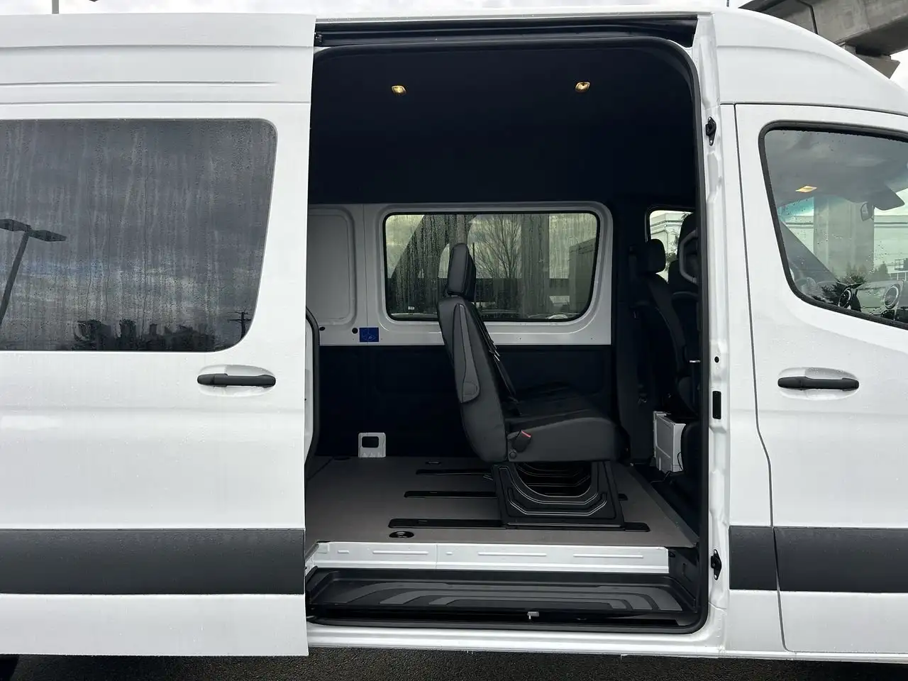 Mercedes-Benz Sprinter снимка Mercedes-Benz Sprinter