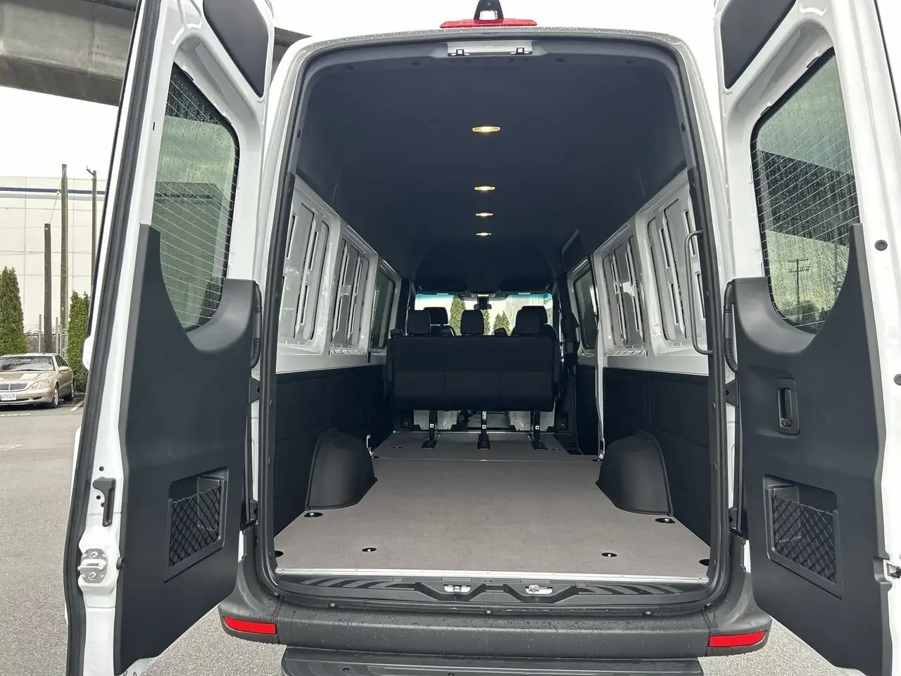 Mercedes-Benz Sprinter снимка Mercedes-Benz Sprinter