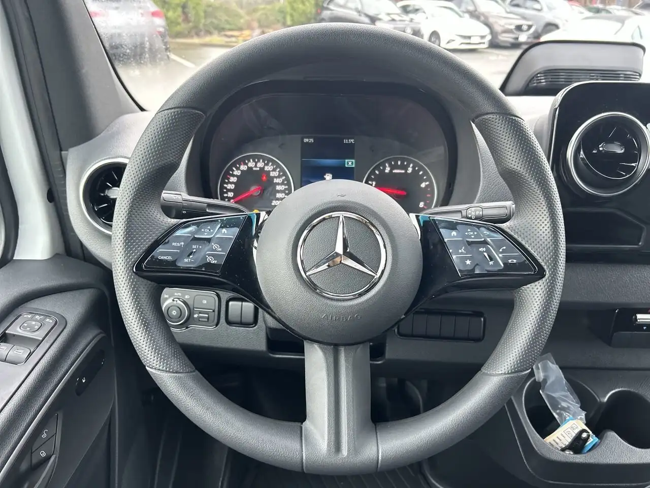 Mercedes-Benz Sprinter снимка Mercedes-Benz Sprinter
