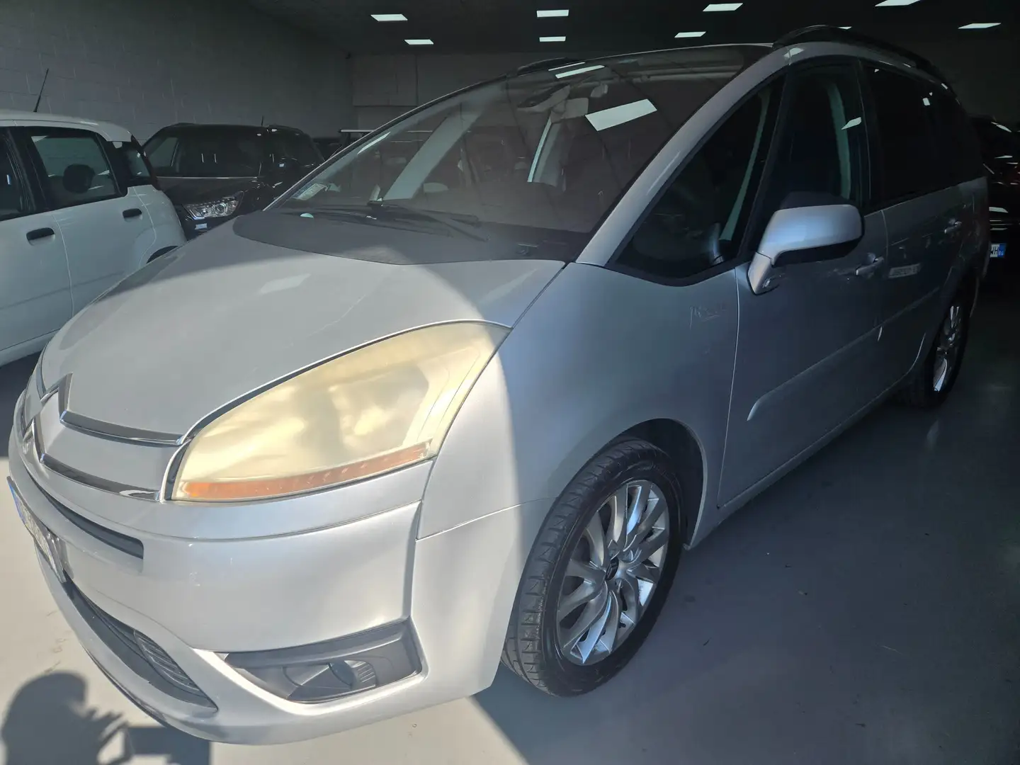 Citroen C4 Grand Picasso 1.6 hdi 16v Plateado - 1