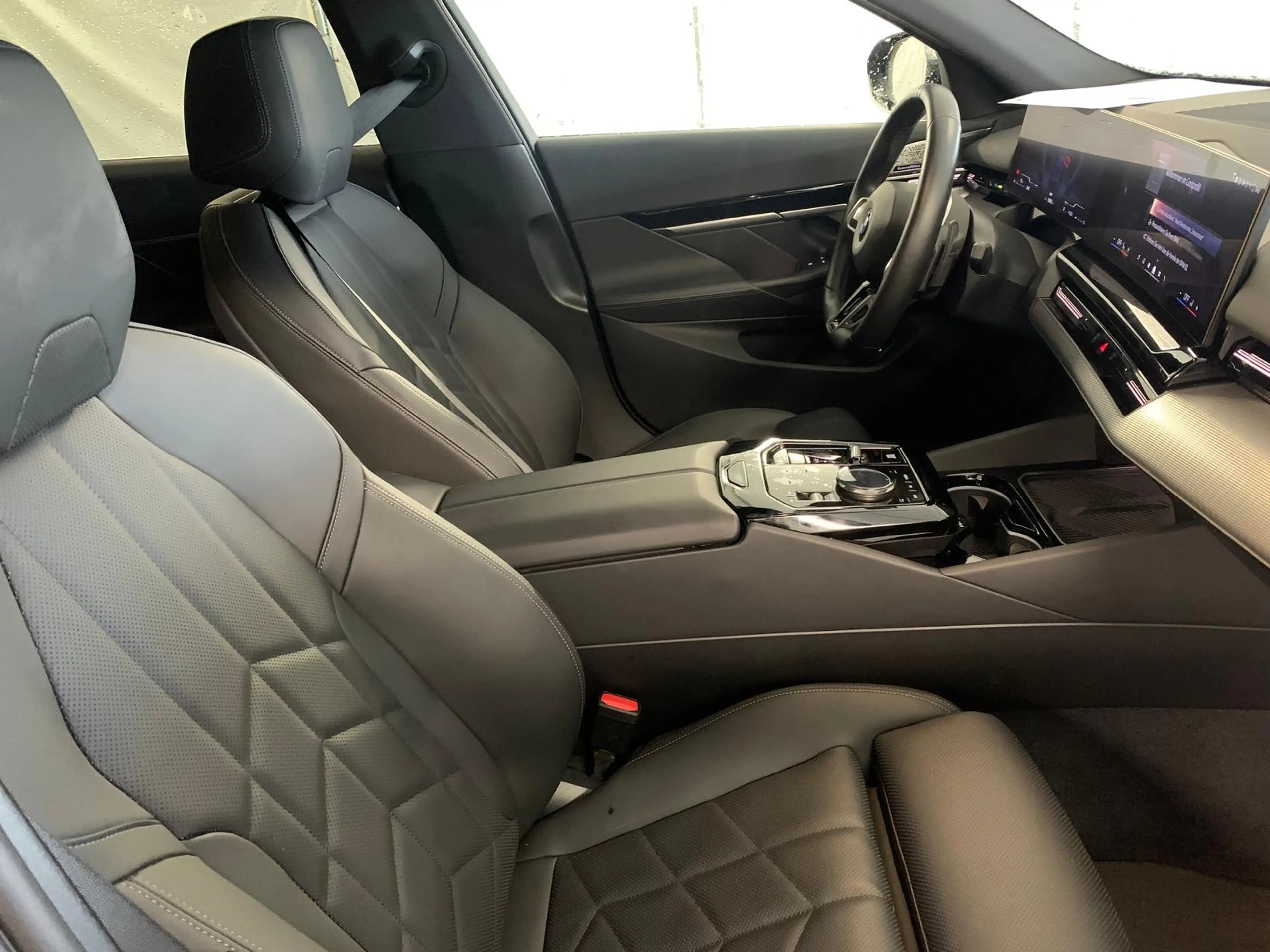BMW 520 M Sport LED+ 20" Widescreen StandHeiz Kamera — photo 3