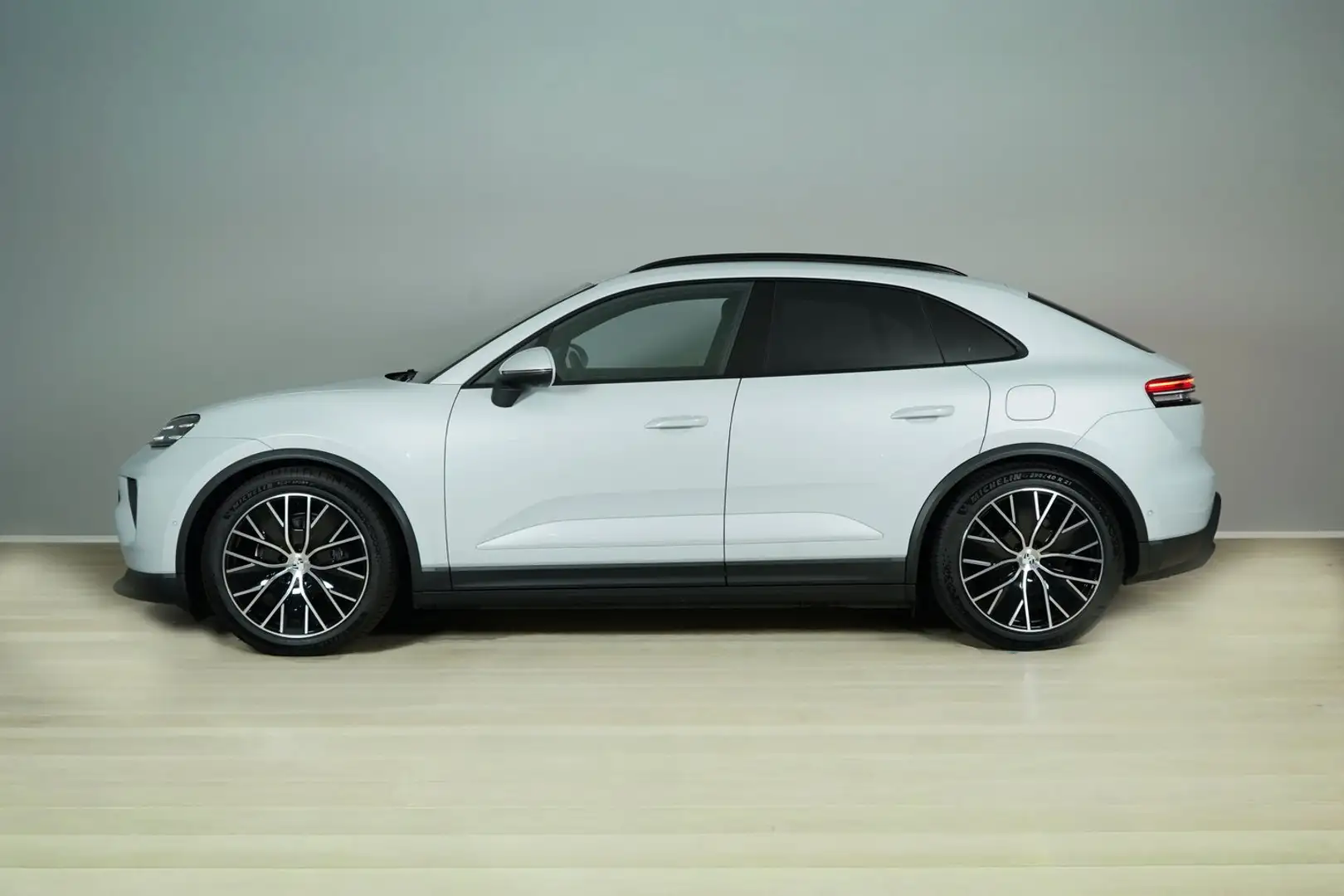 Porsche Macan 4 Grau - 2