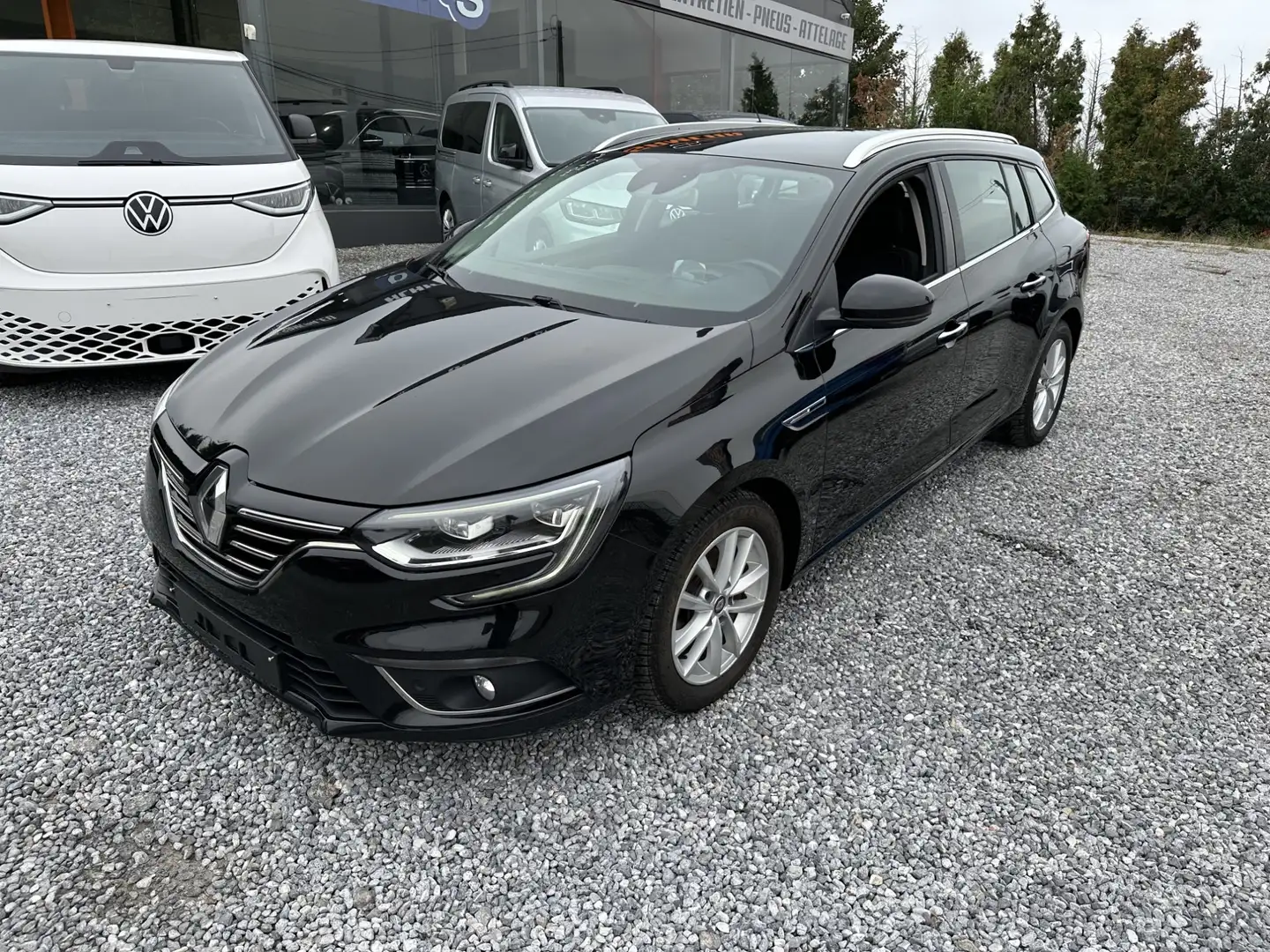 Renault Megane Mégane SW 1.5 Blue dCi Intens EDC Zwart - 1