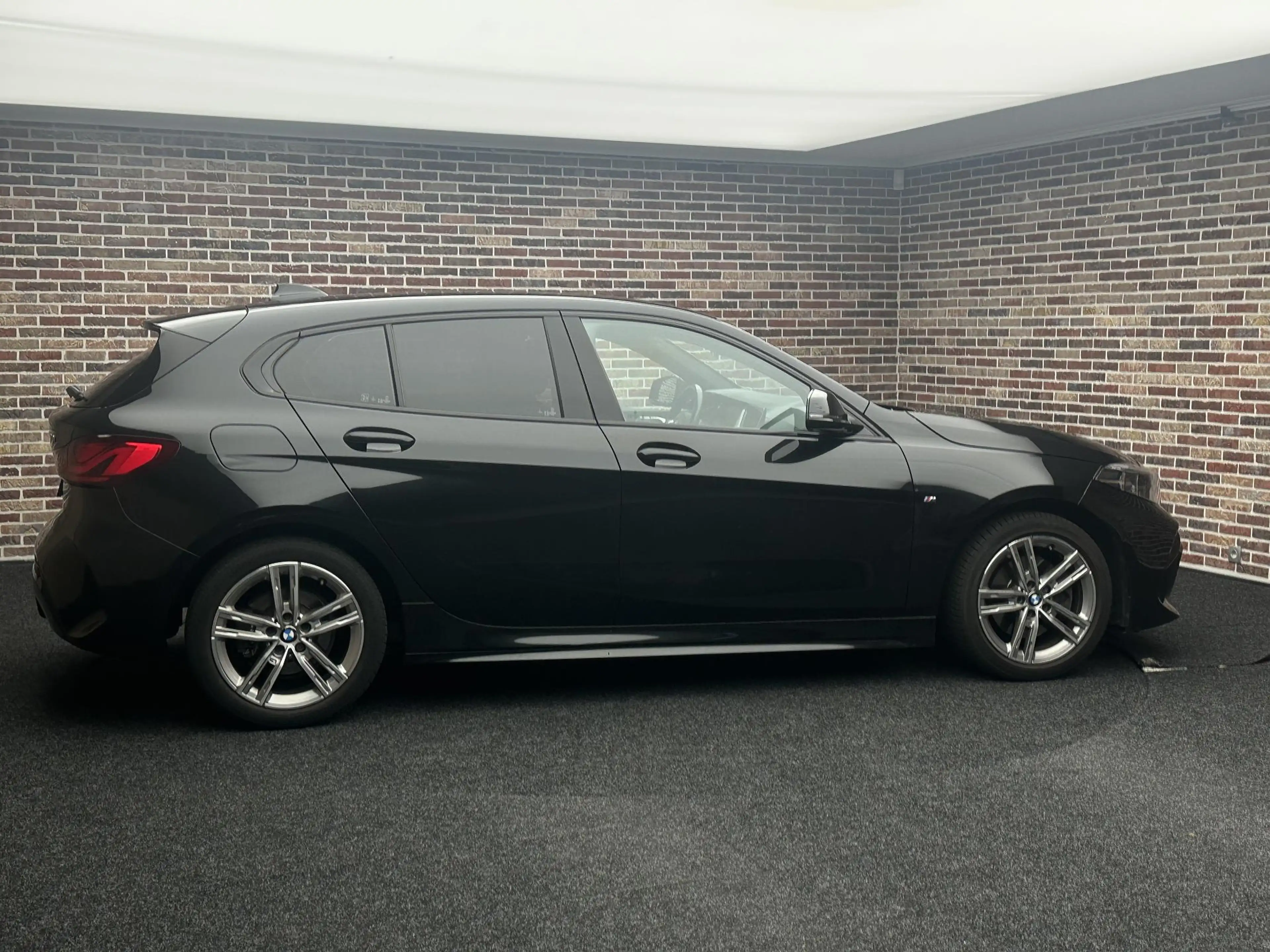 BMW 118 1-serie 118i Executive Edition M-pakket| Virtual — photo 4