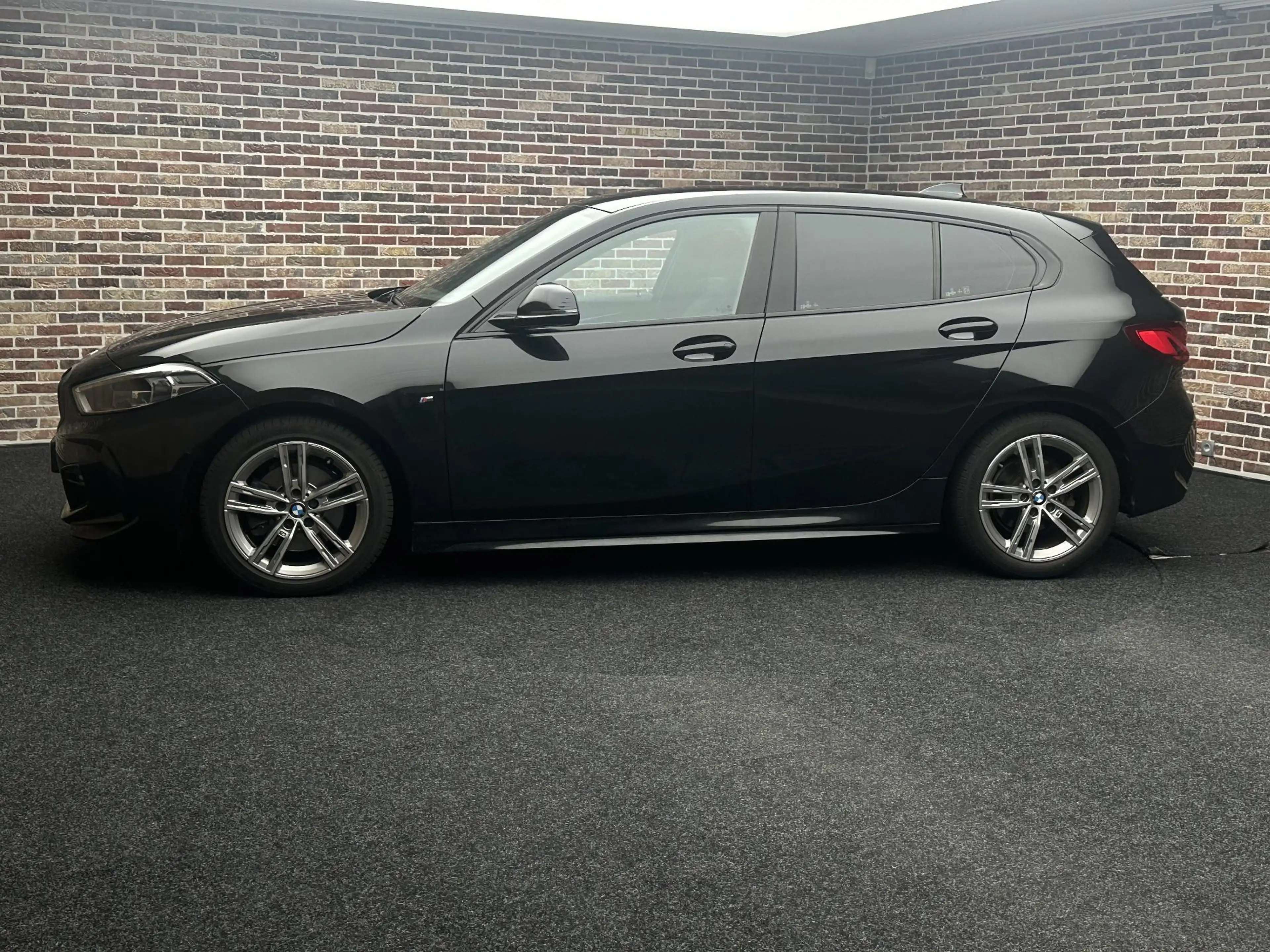 BMW 118 1-serie 118i Executive Edition M-pakket| Virtual — photo 6