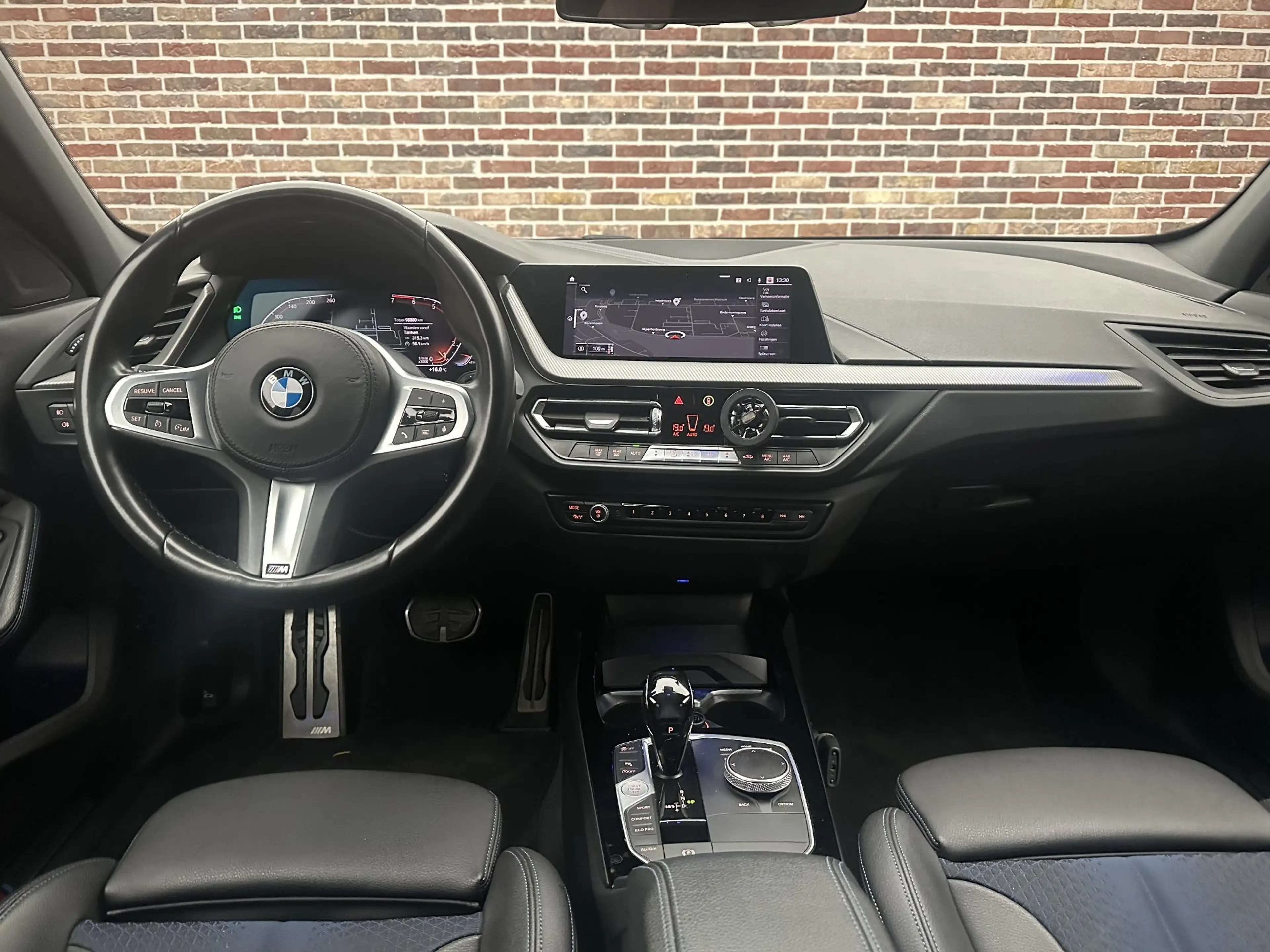BMW 118 1-serie 118i Executive Edition M-pakket| Virtual — photo 11