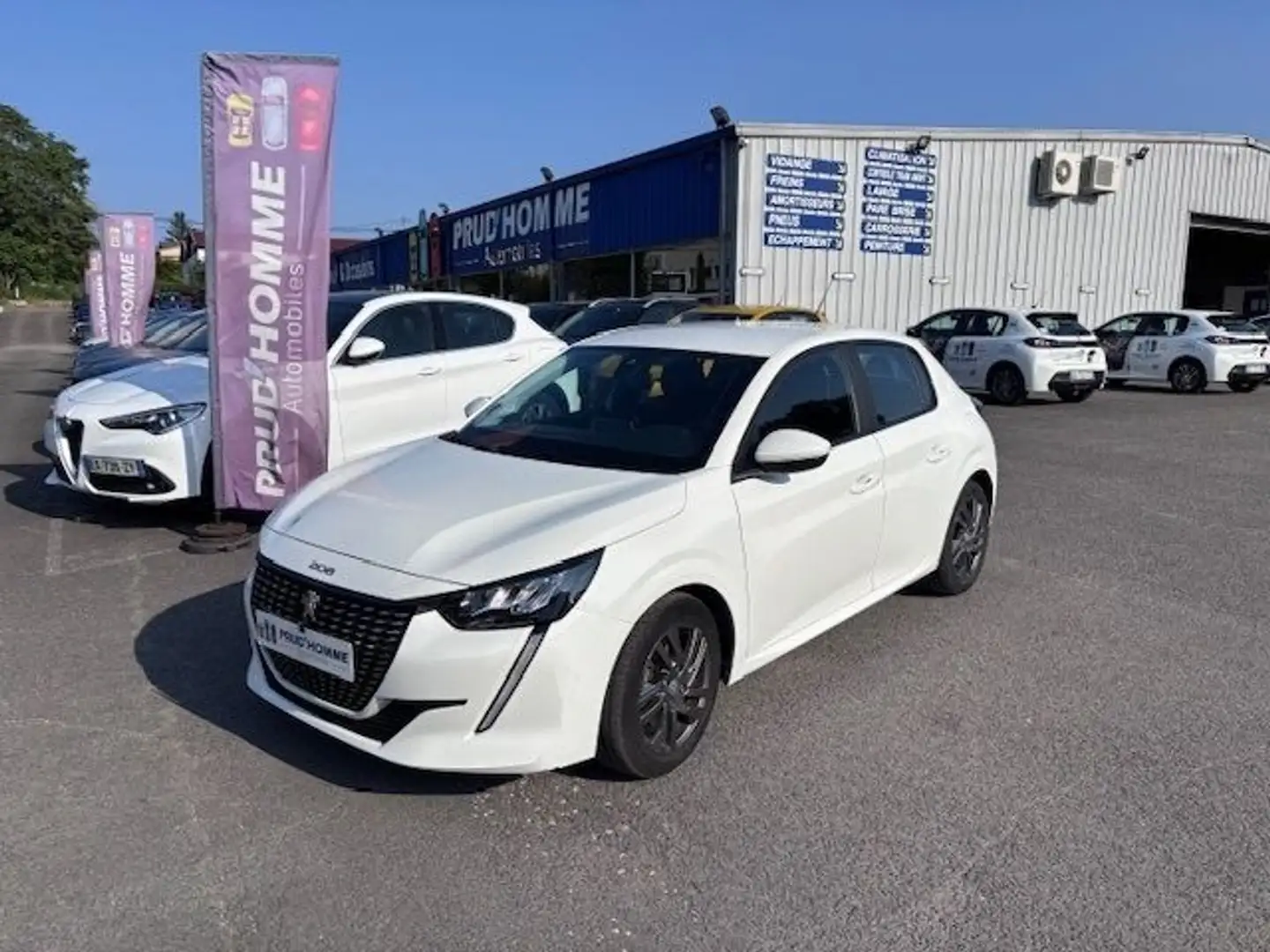 Peugeot 208 1.2 PURETECH 100CH S\u0026S ACTIVE BUSINESS Blanc - 1