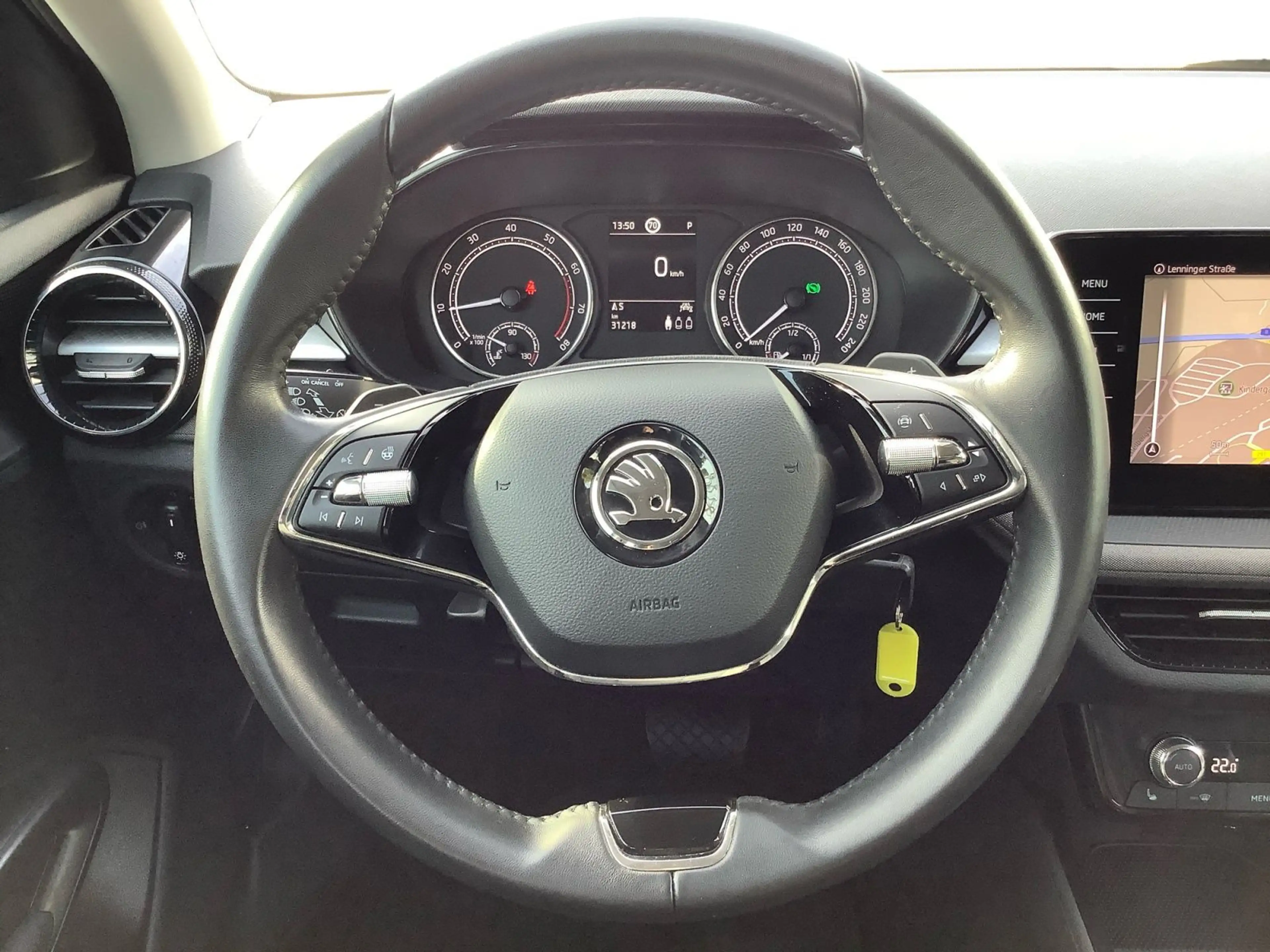Skoda Fabia 1.0 TSI DSG Tour GRA LED Navi SHZ PDC — photo 12