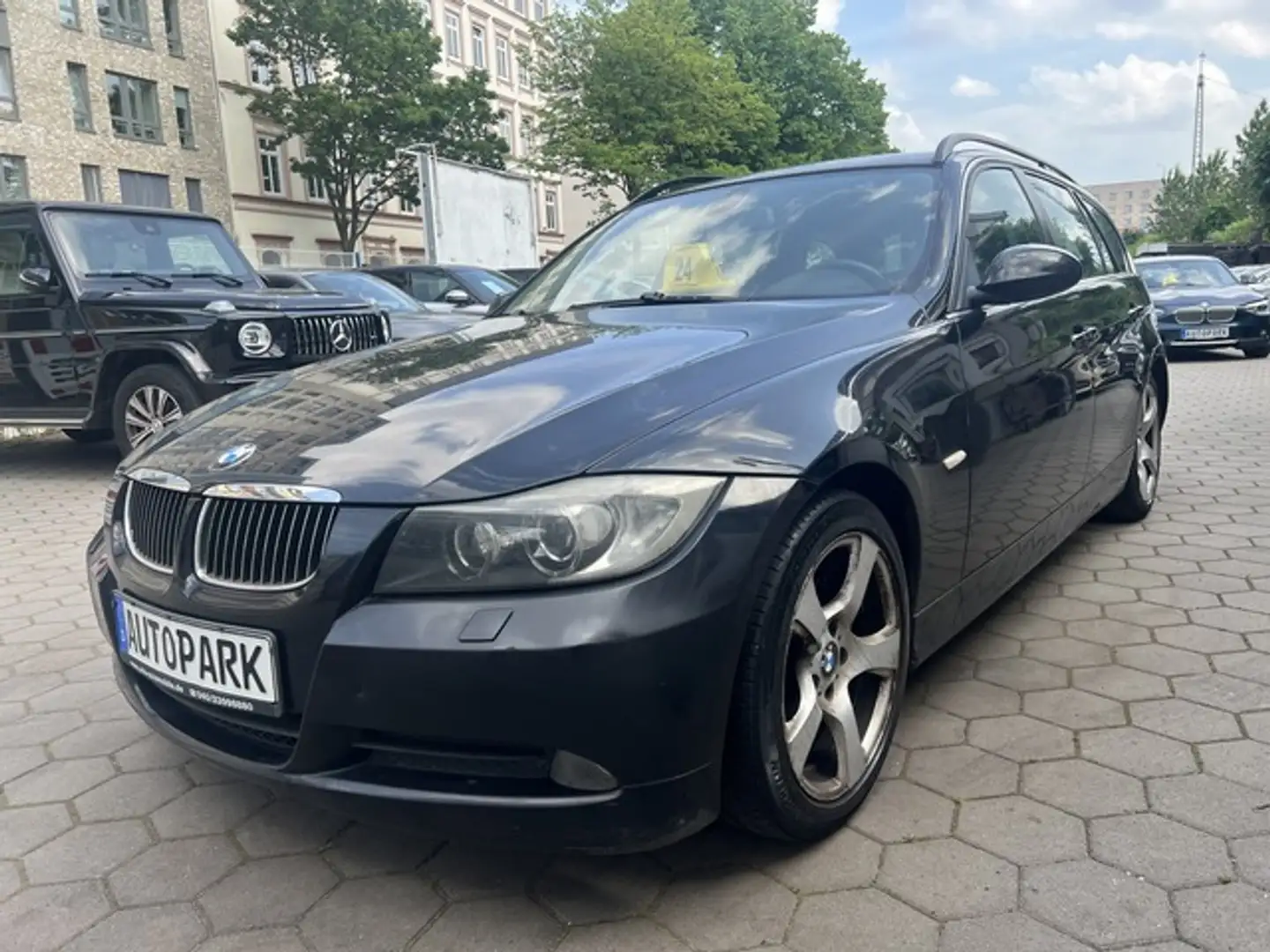 BMW 325 325d Touring*Klimaaut*Navi*Xenon*6 Gang*Alu Schwarz - 2