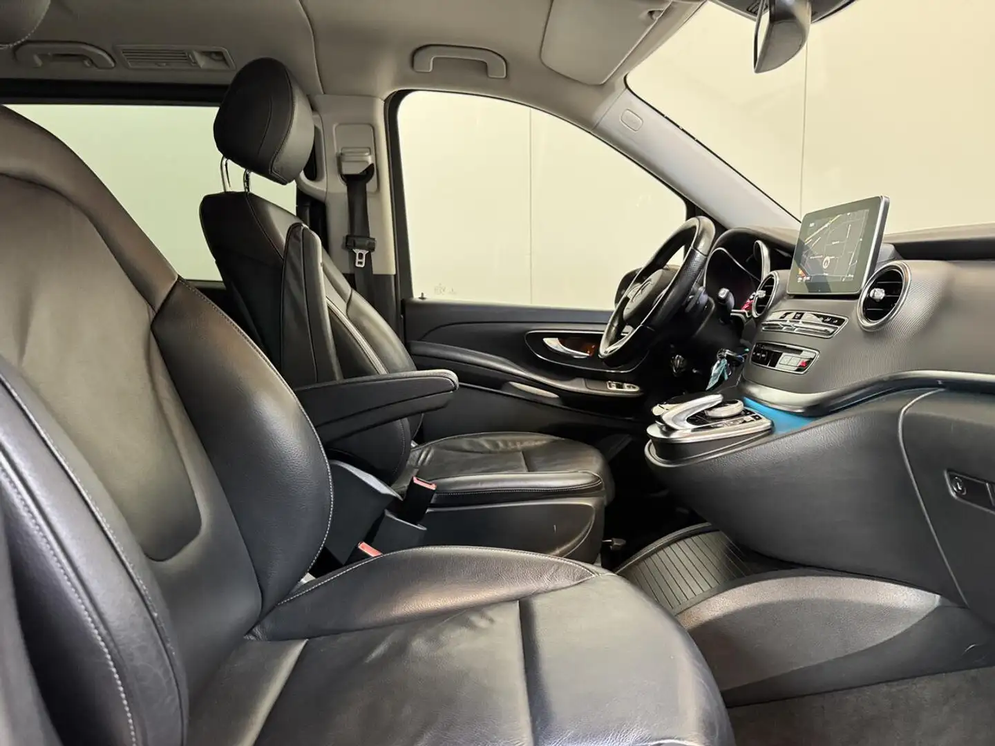 Mercedes-Benz V 250 CDI Autom. Avantgarde DubCab. 5PL - Topstaat! Brun - 2