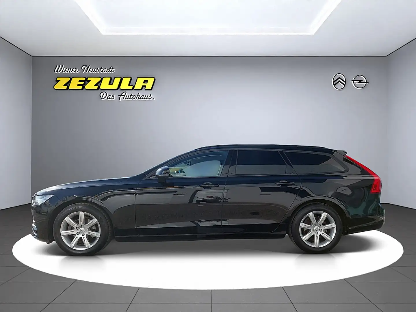 Volvo V90 D4 Geartronic Kinetic crna - 2