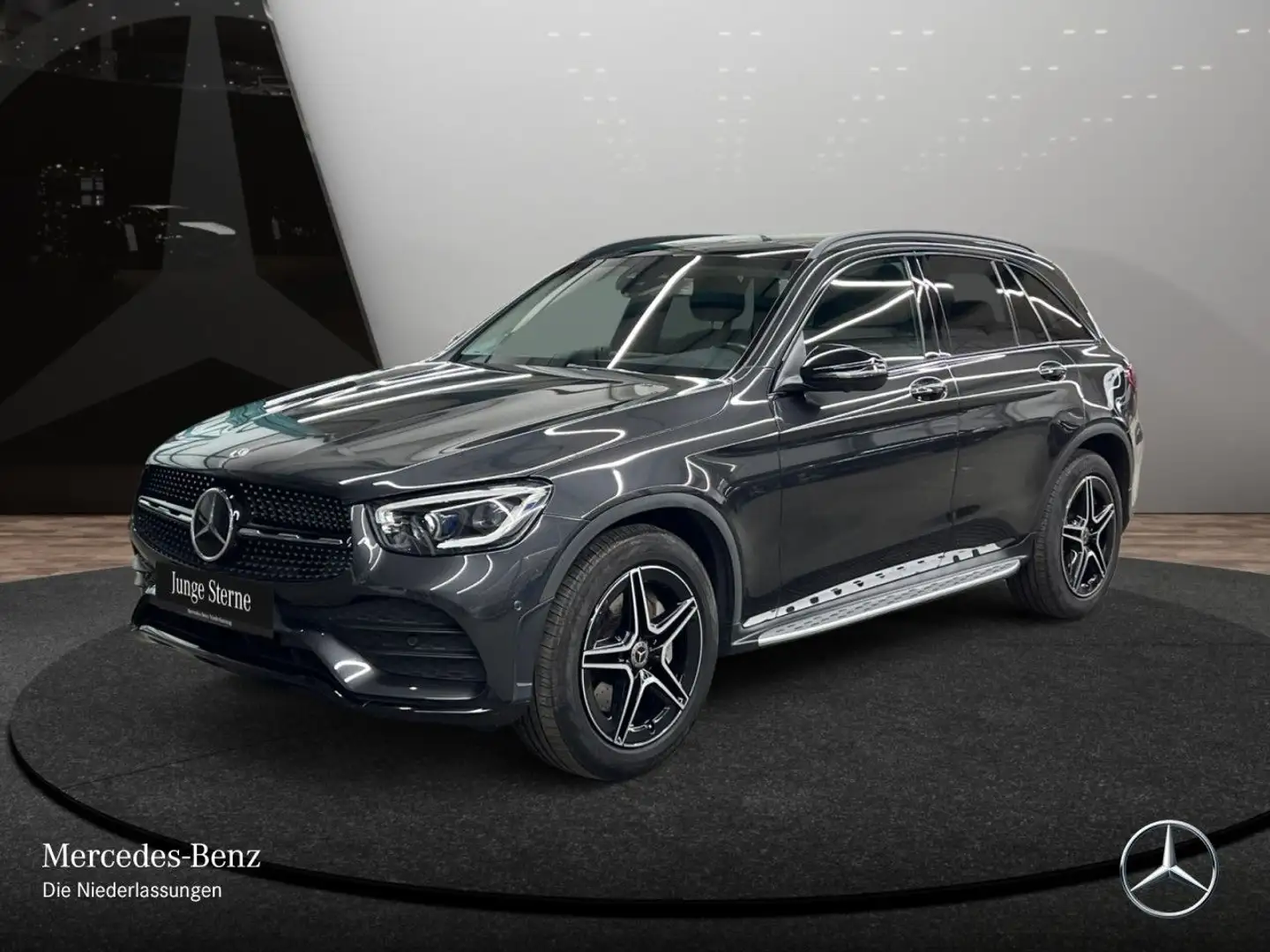 Mercedes-Benz GLC 300 d 4M AMG+NIGHT+PANO+360+AHK+MULTIBEAM+HUD Grau - 2