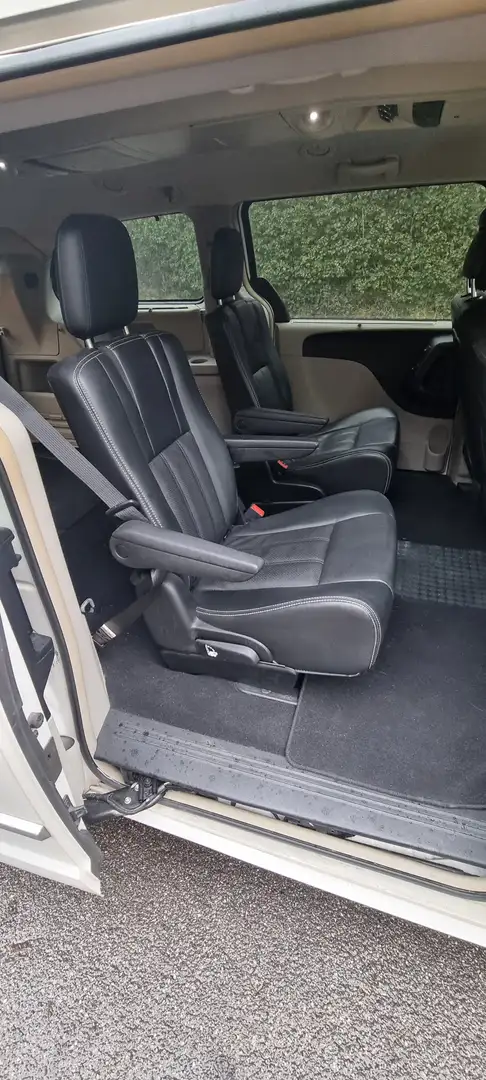 Lancia Voyager 2.8 Gold Bianco - 2