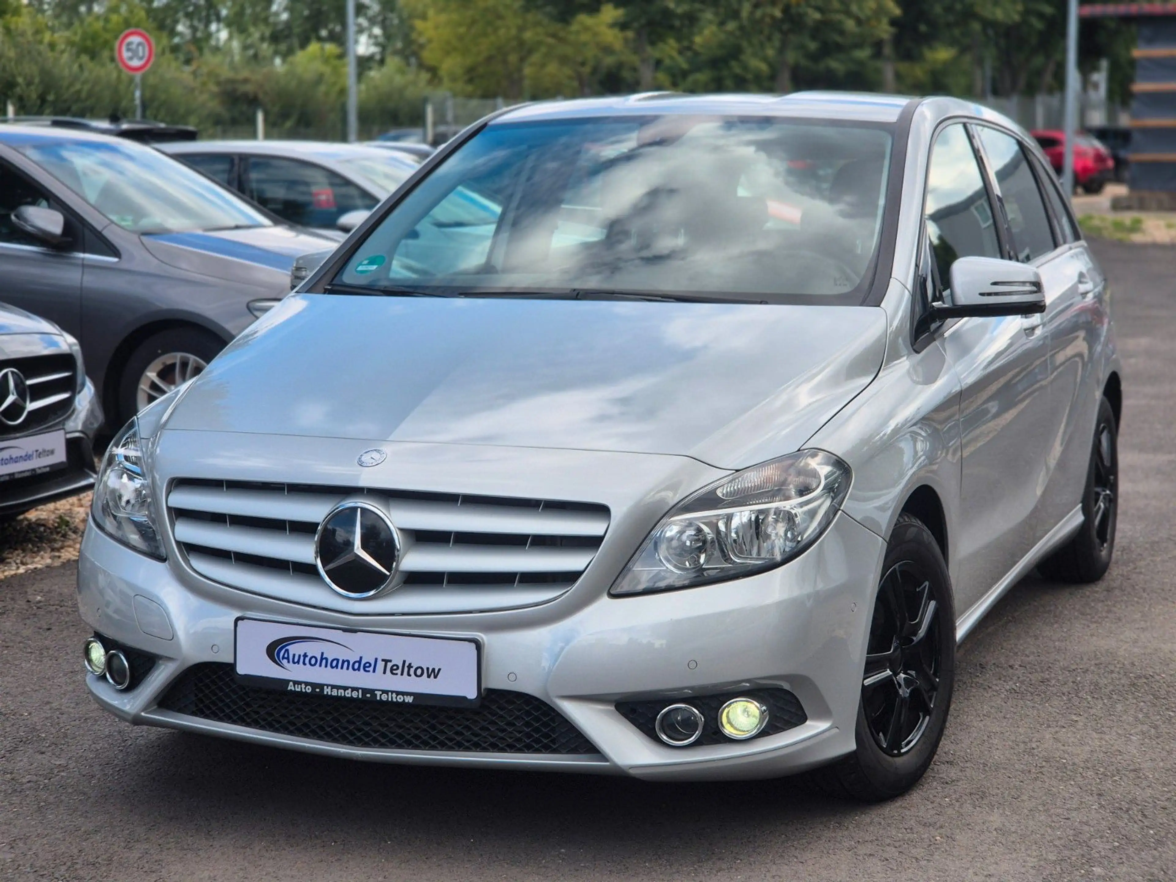 Mercedes-Benz B 180 B180 *Navi *SHZ *PDC *Klima