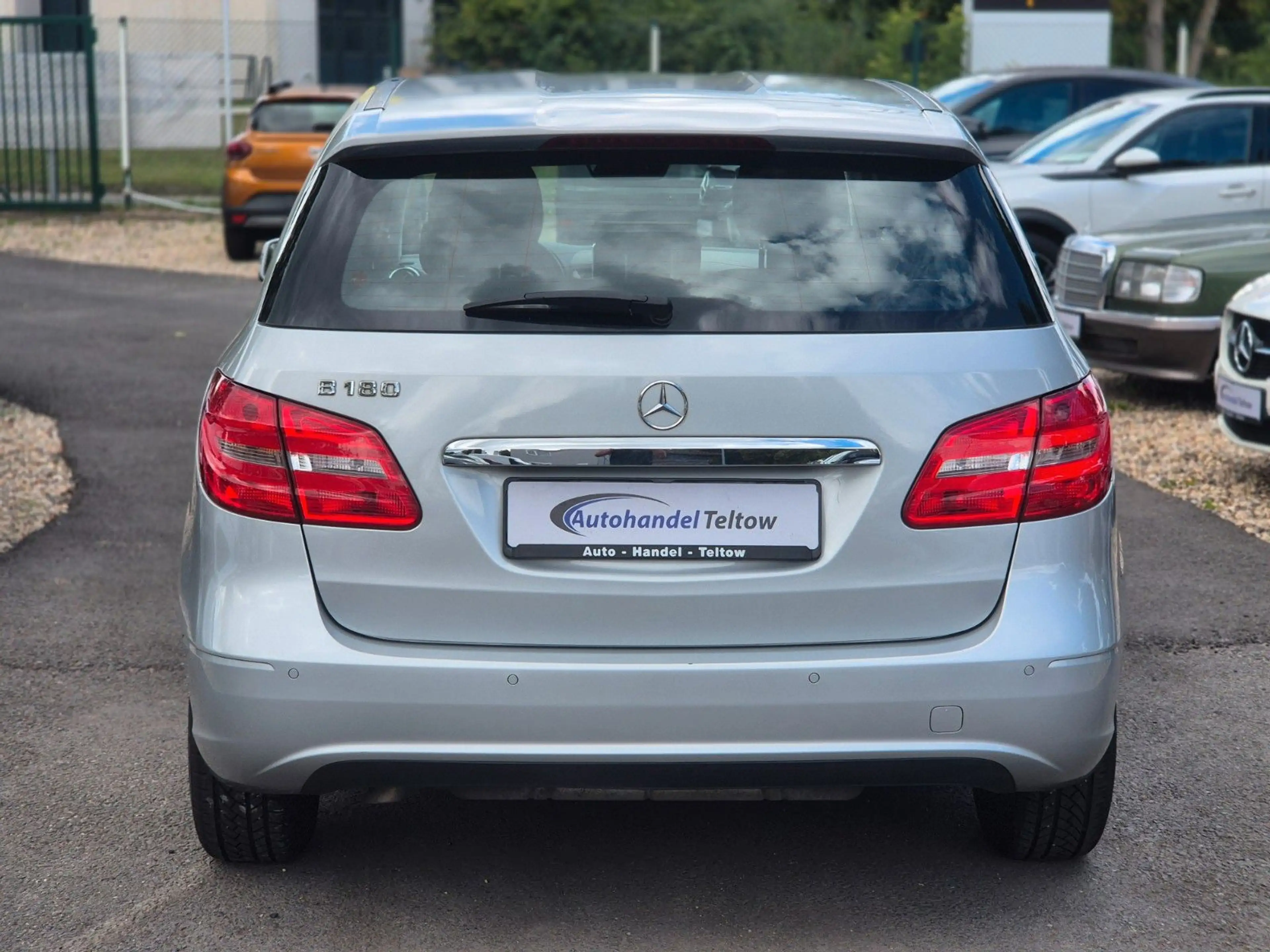 Mercedes-Benz B 180 B180 *Navi *SHZ *PDC *Klima — photo 5