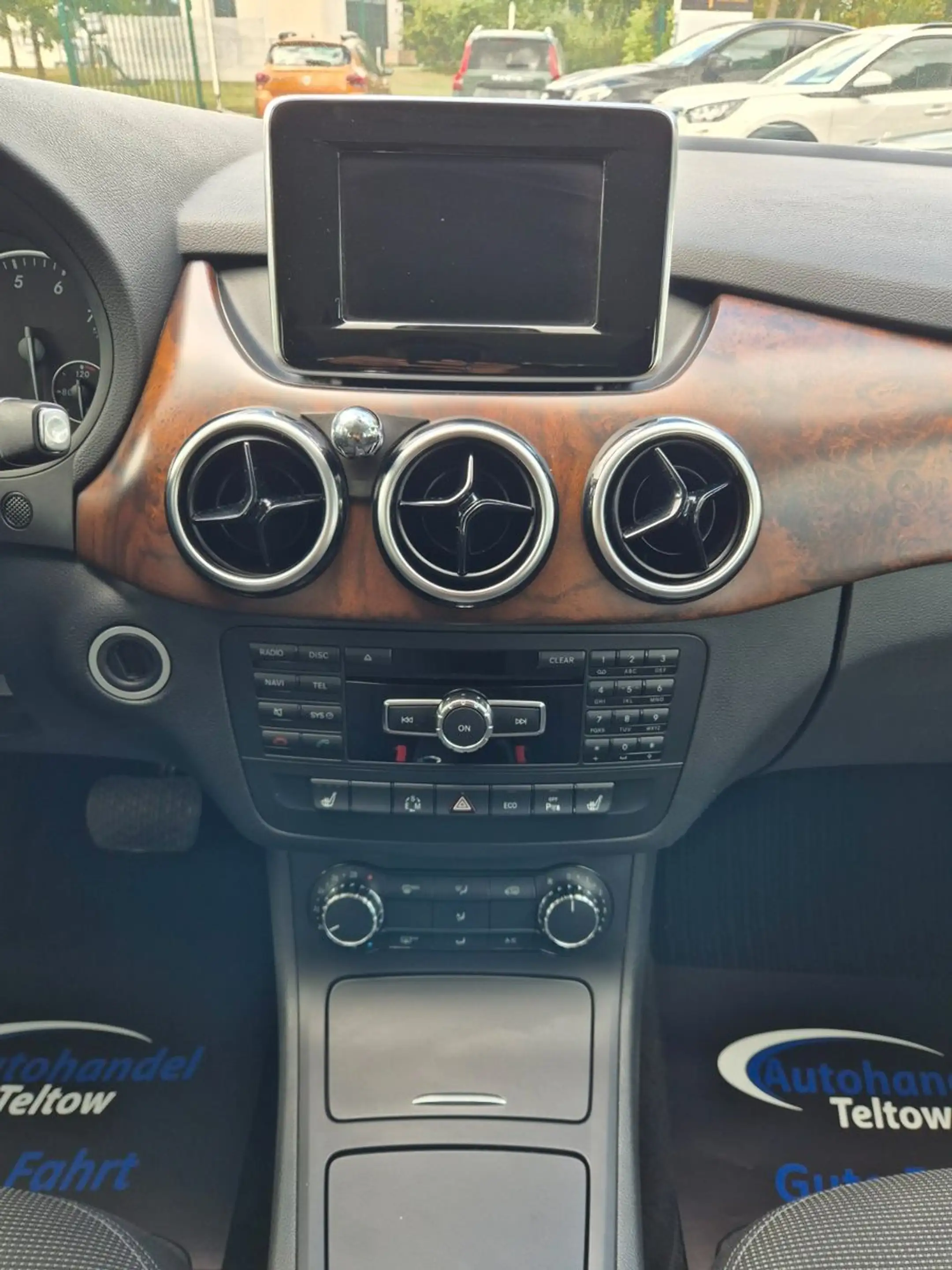 Mercedes-Benz B 180 B180 *Navi *SHZ *PDC *Klima — photo 14